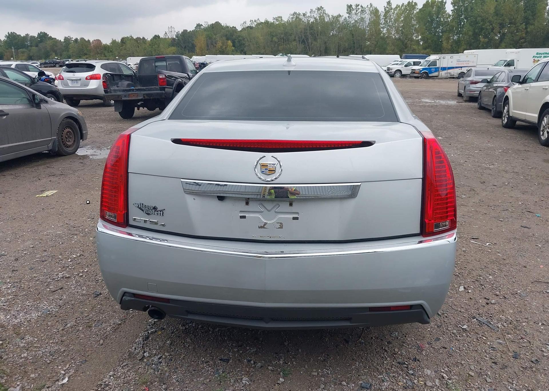 2011 CADILLAC CTS LUXURY