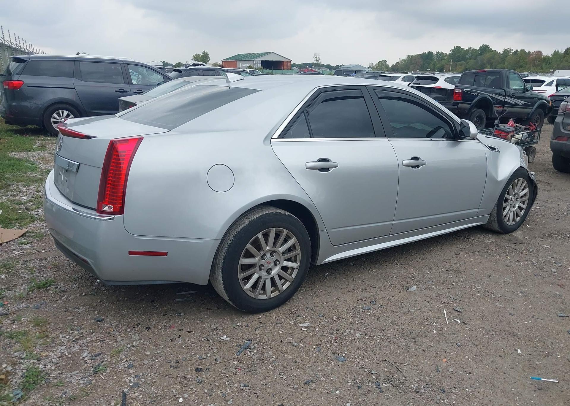 2011 CADILLAC CTS LUXURY