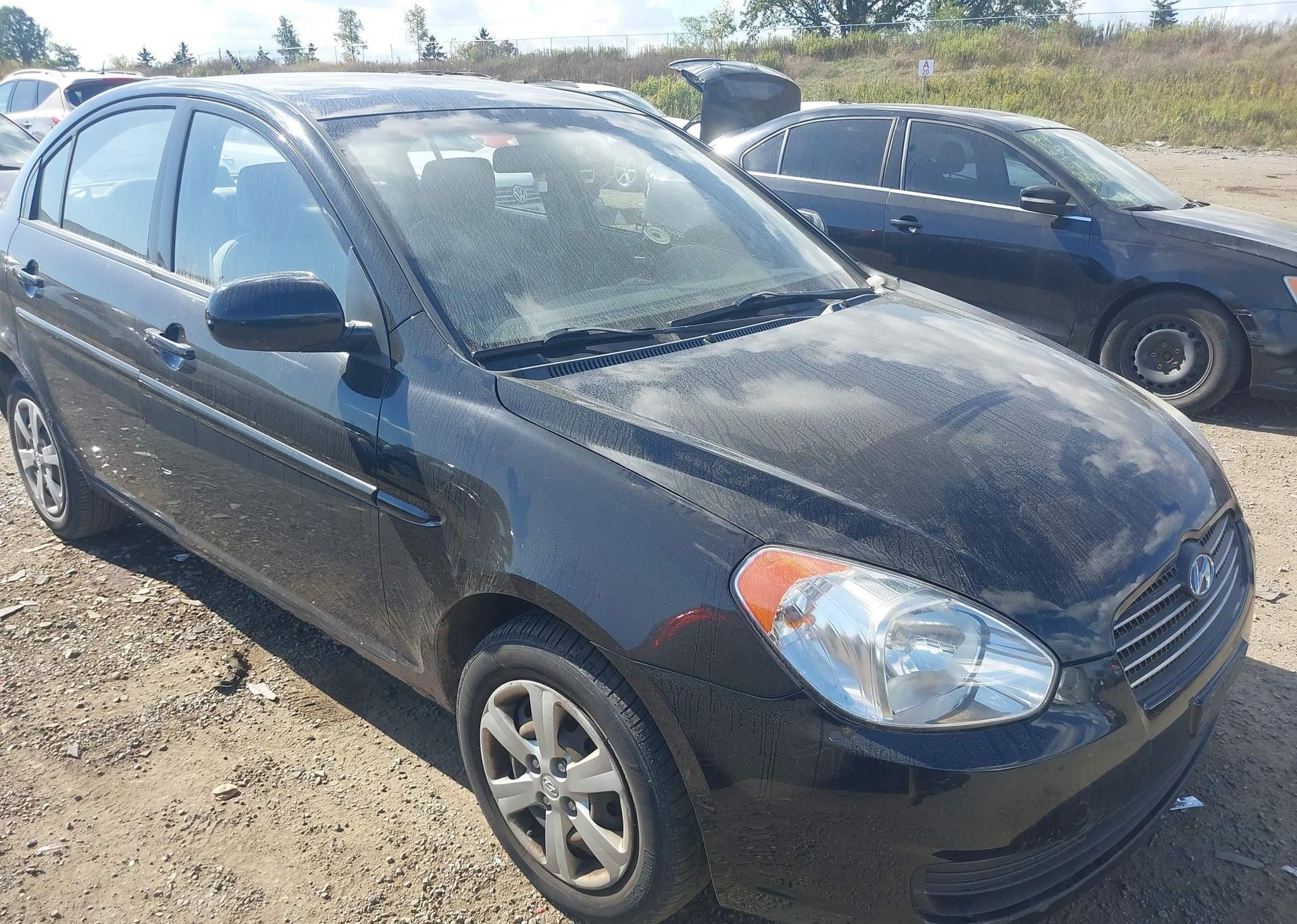 2010 HYUNDAI ACCENT GL