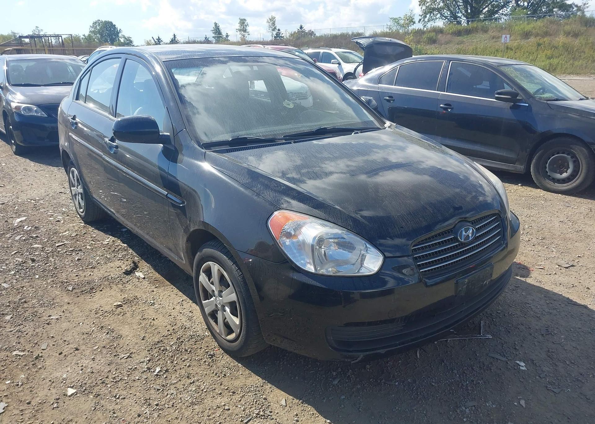 2010 HYUNDAI ACCENT GL