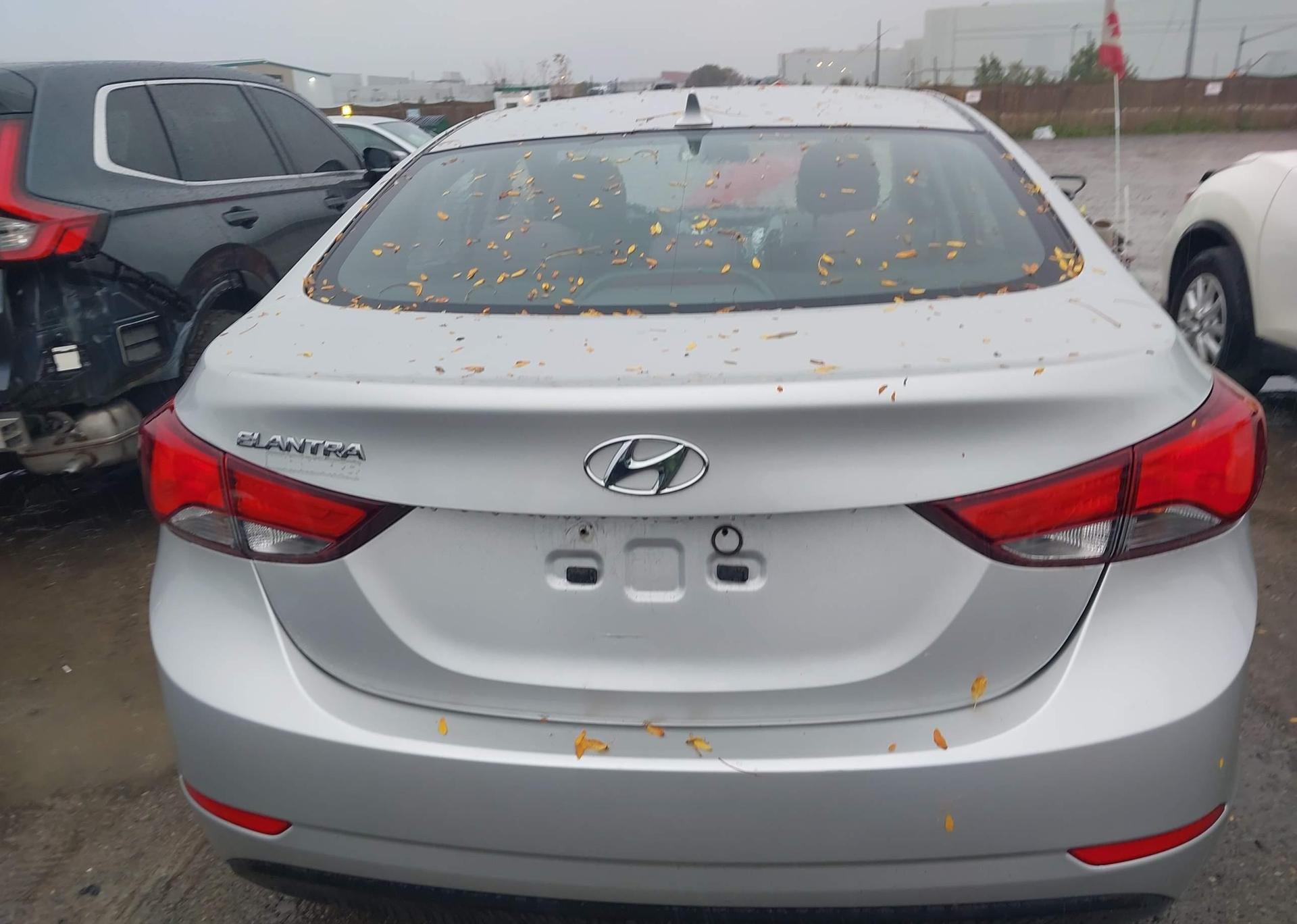 2015 HYUNDAI ELANTRA SE