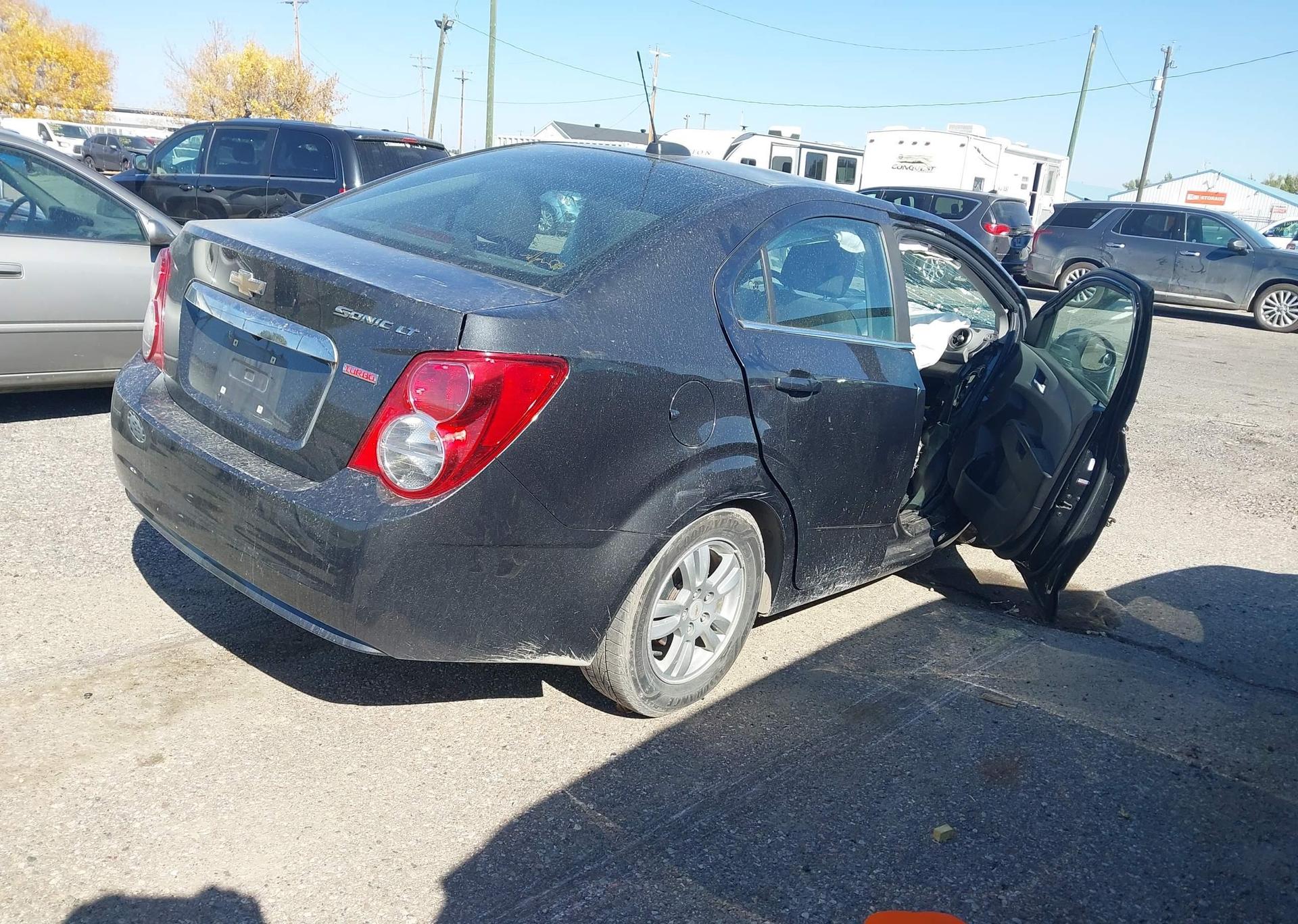 2016 CHEVROLET SONIC LT AUTO