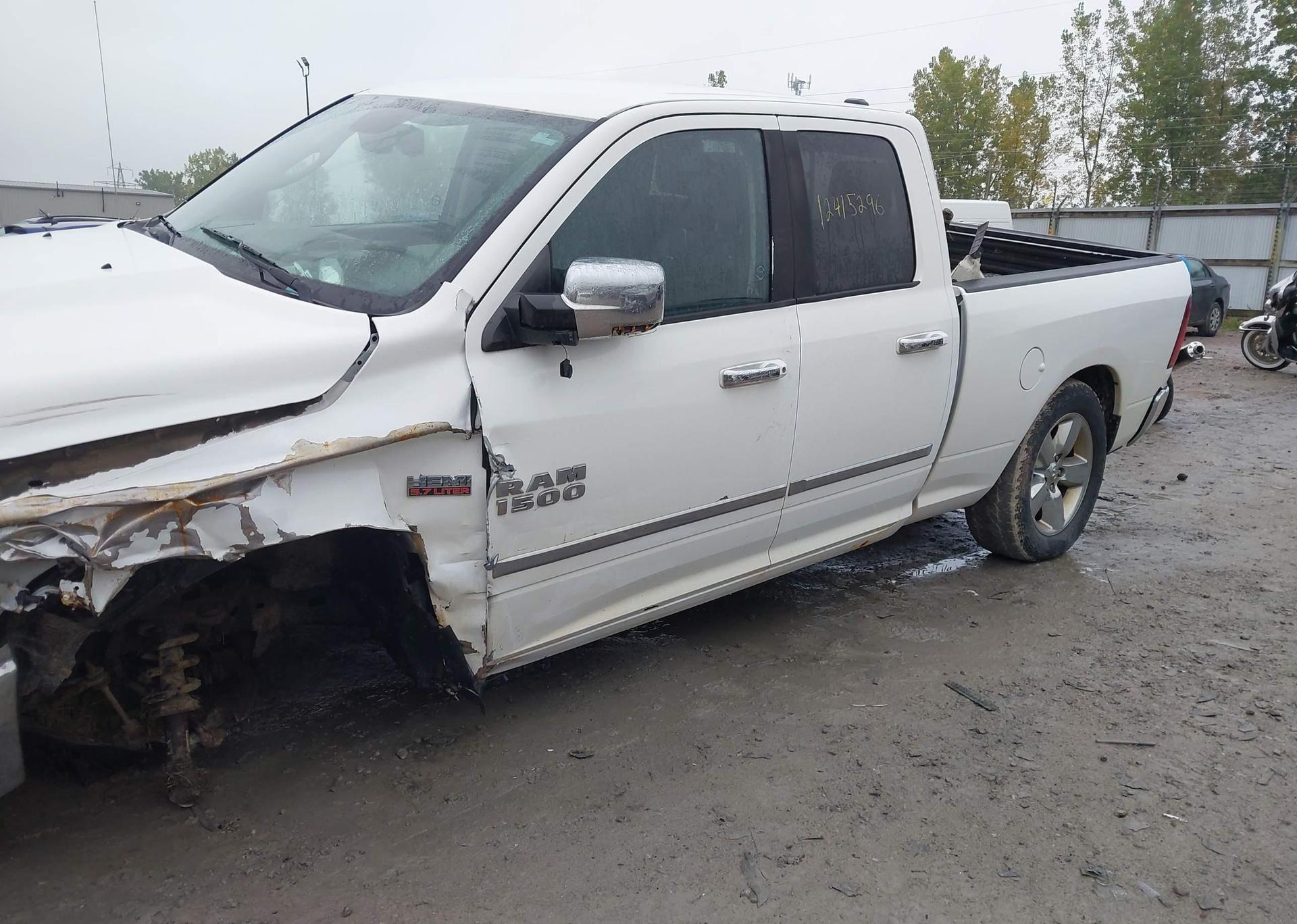 2014 RAM 1500 SLT