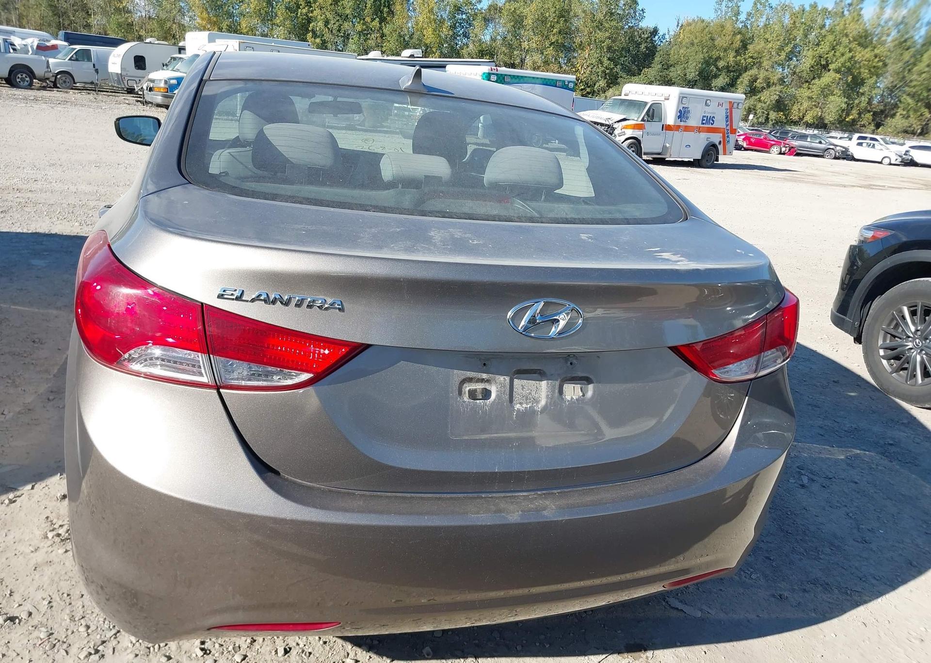 2013 HYUNDAI ELANTRA GLS