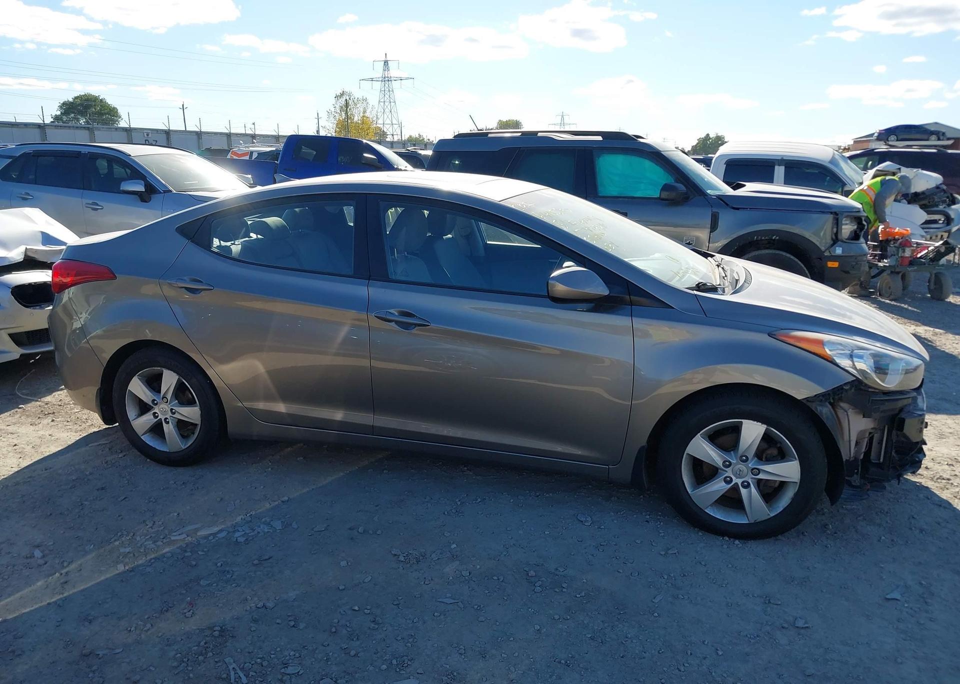 2013 HYUNDAI ELANTRA GLS