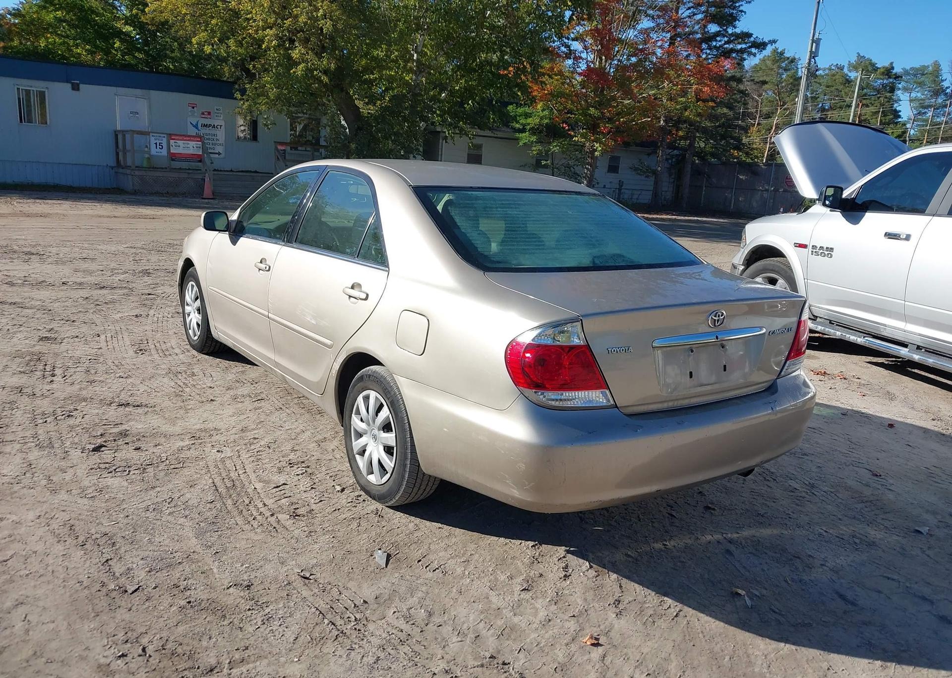 2005 TOYOTA CAMRY LE