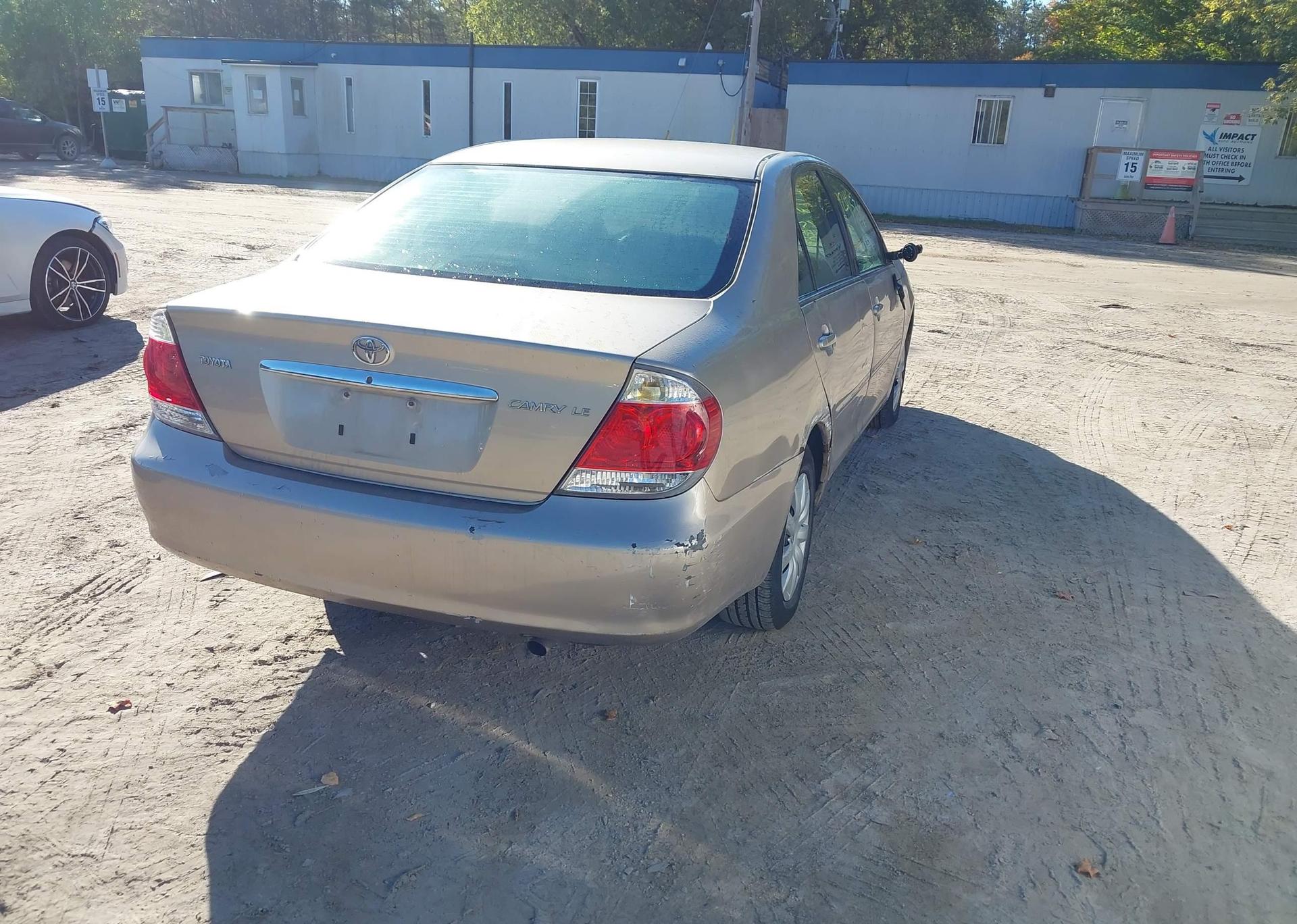 2005 TOYOTA CAMRY LE