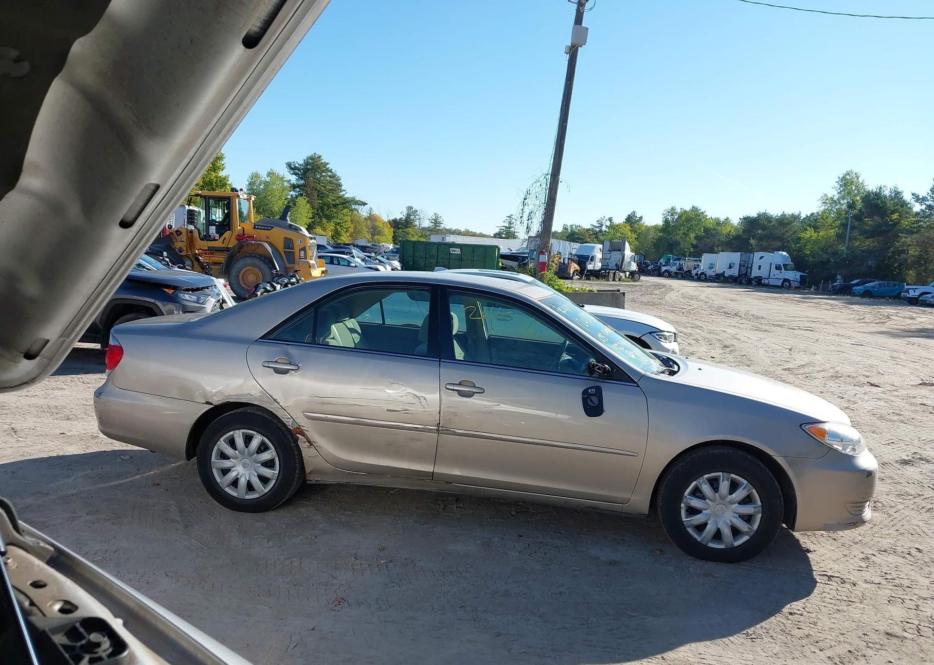 2005 TOYOTA CAMRY LE