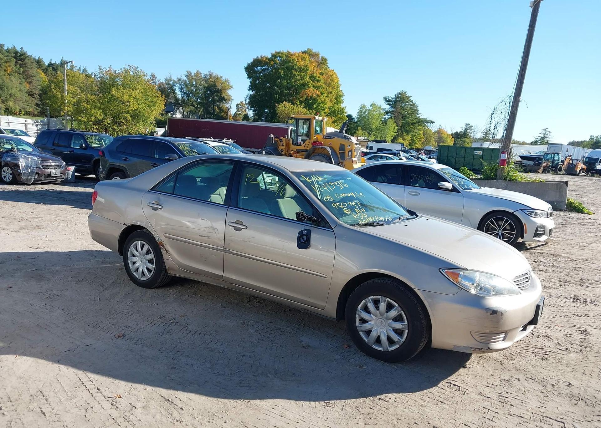 2005 TOYOTA CAMRY LE