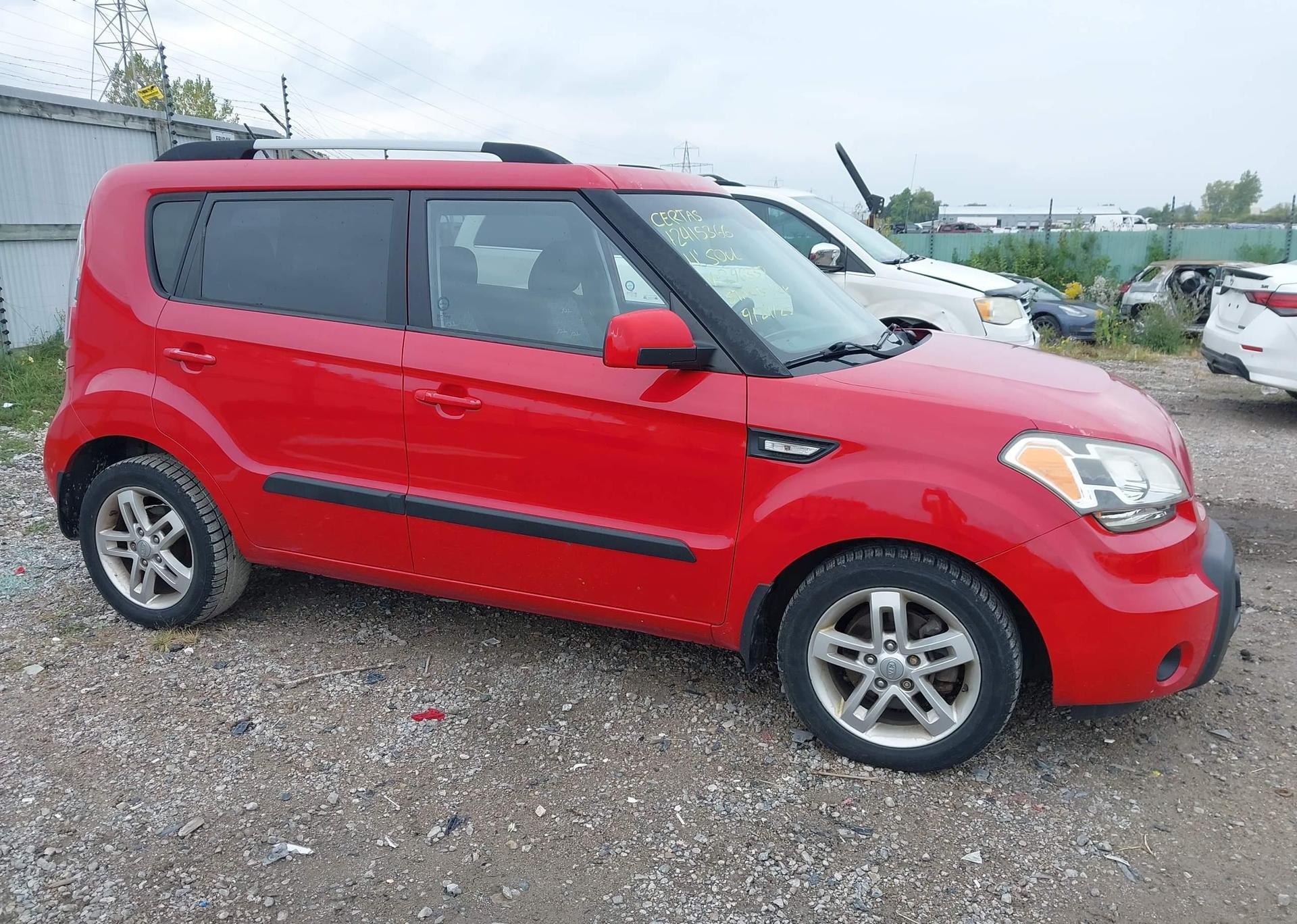2011 KIA SOUL +
