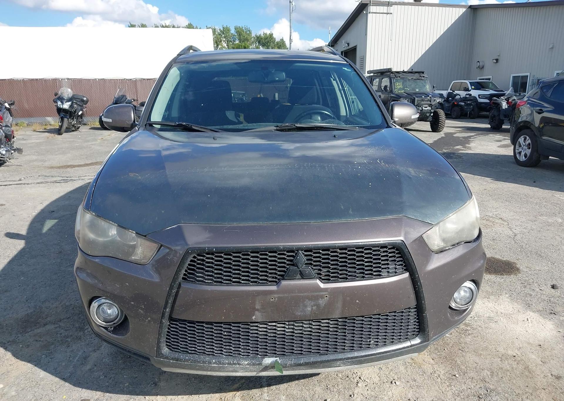 2012 MITSUBISHI outlander