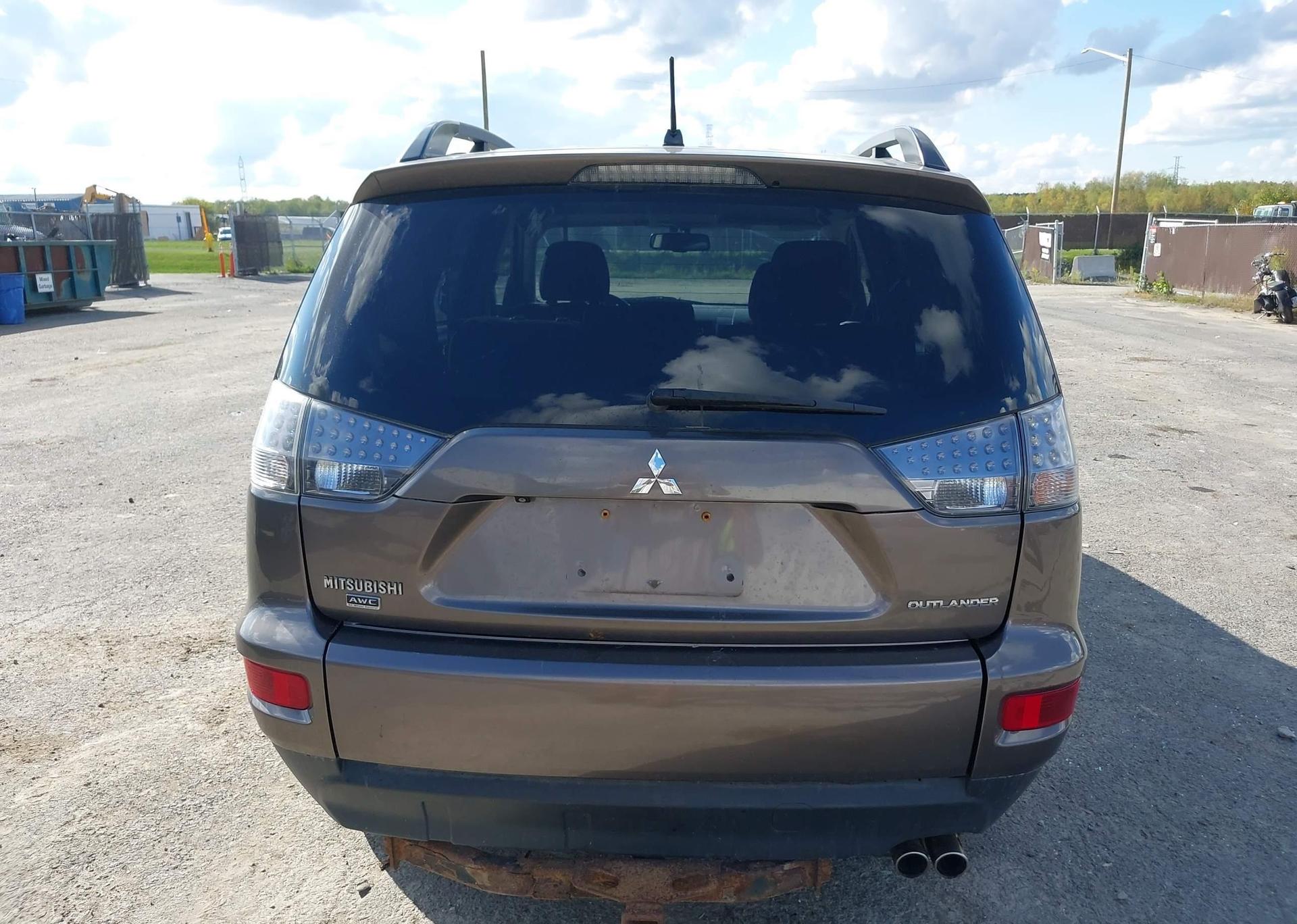 2012 MITSUBISHI outlander