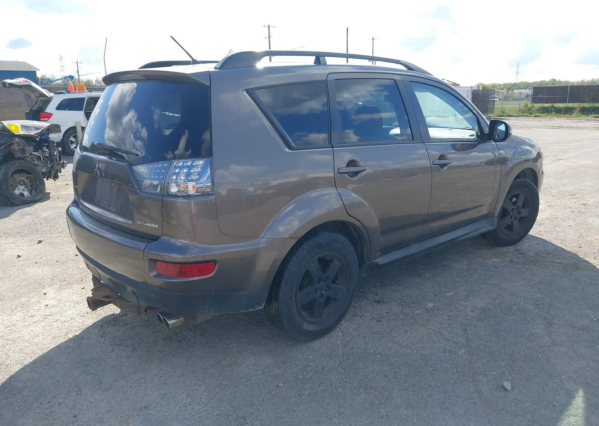2012 MITSUBISHI outlander