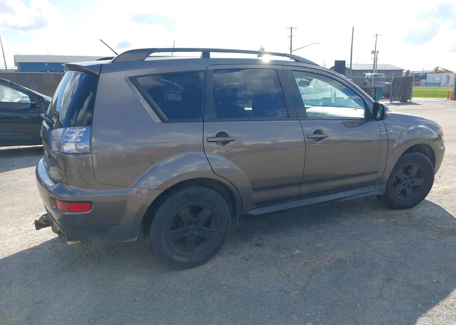 2012 MITSUBISHI outlander