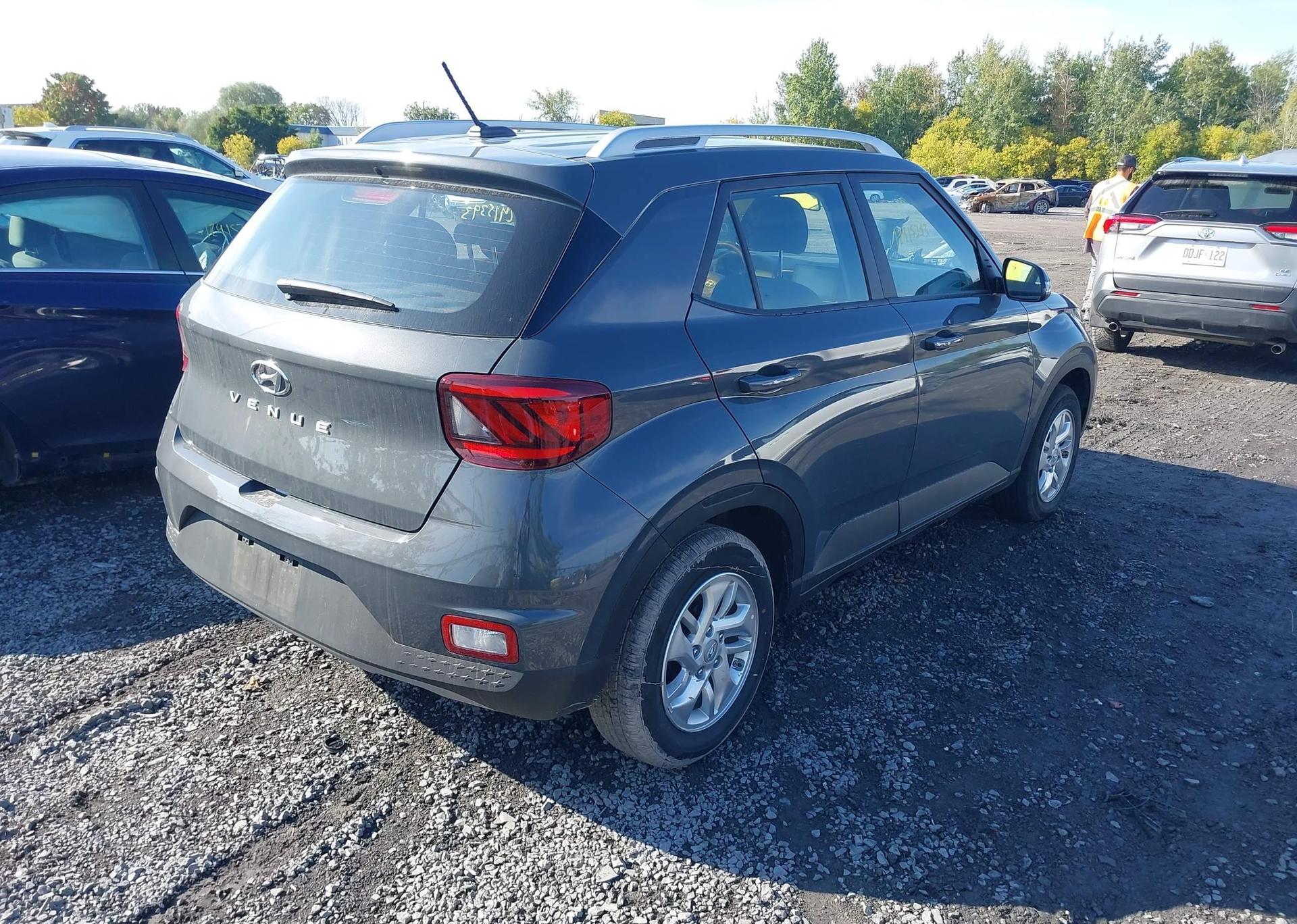 2025 HYUNDAI VENUE SEL