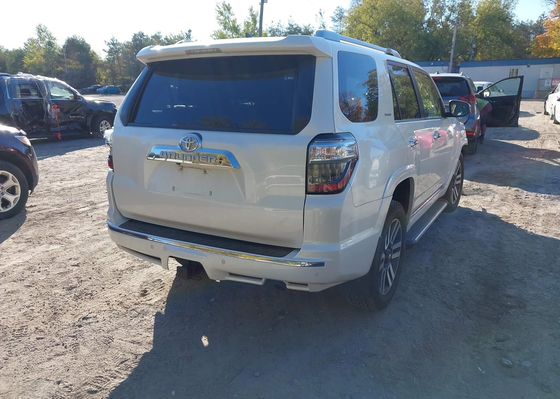 2014 TOYOTA 4RUNNER SR5 V6