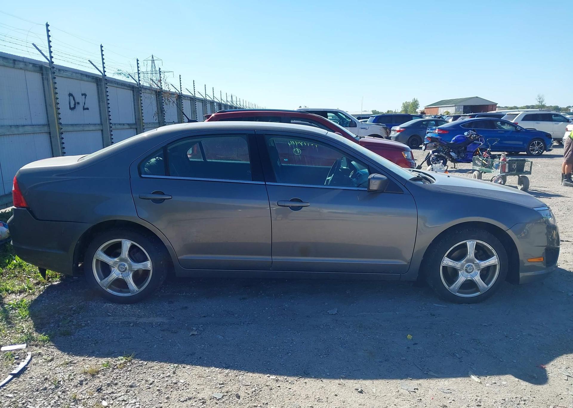 2012 FORD FUSION SE