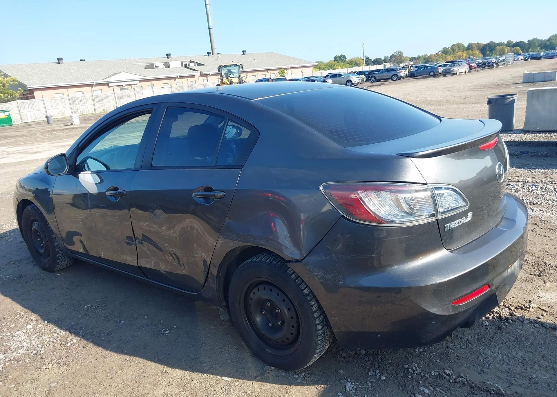 2013 MAZDA MAZDA3 GS-SKY