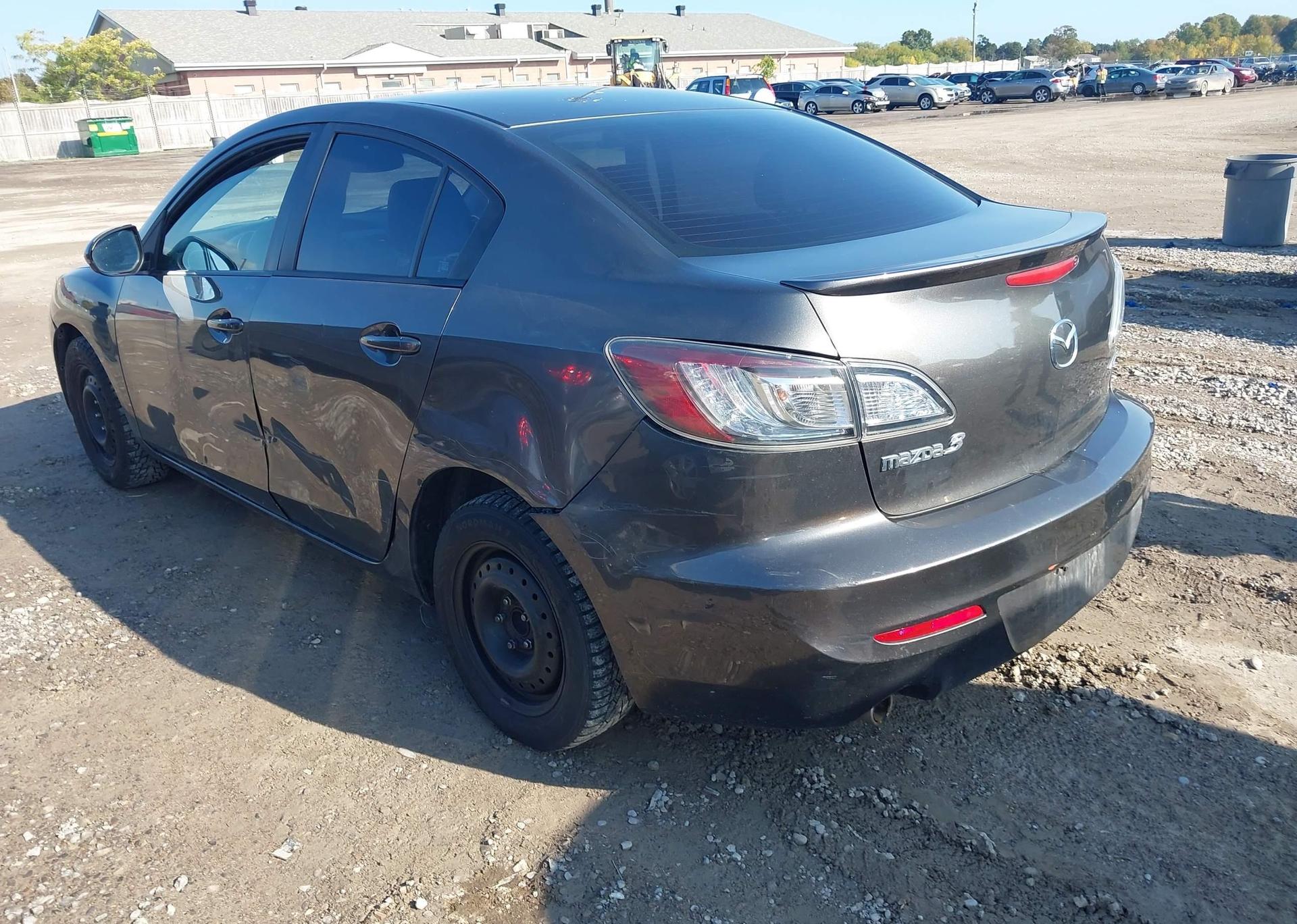 2013 MAZDA MAZDA3 GS-SKY