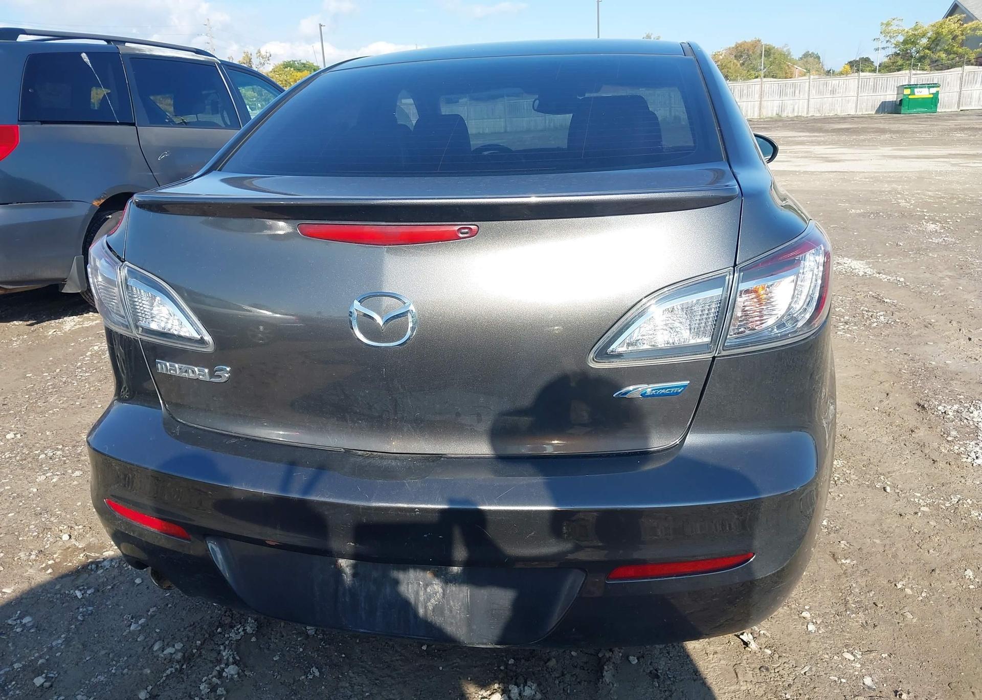 2013 MAZDA MAZDA3 GS-SKY
