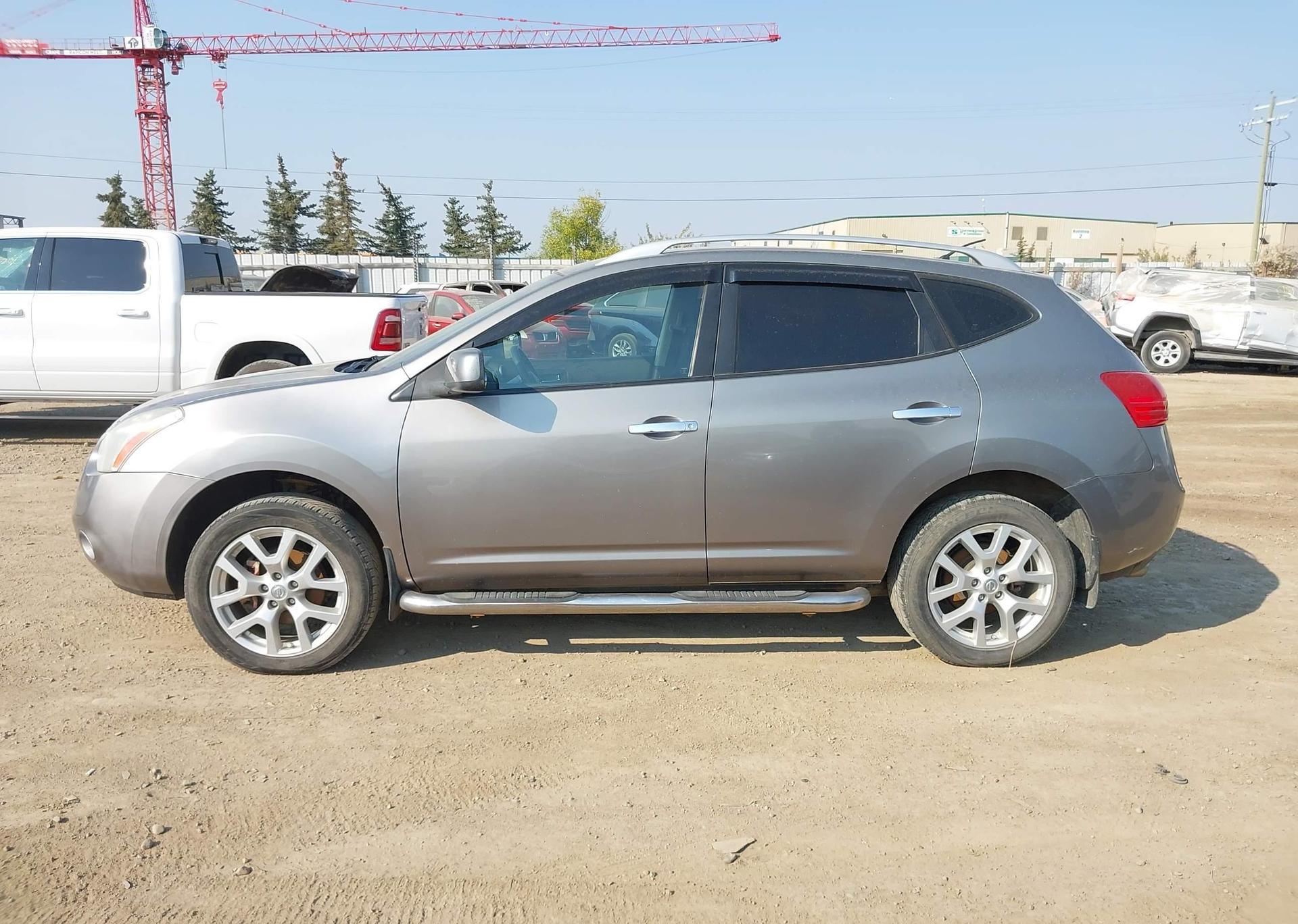 2010 NISSAN ROGUE S