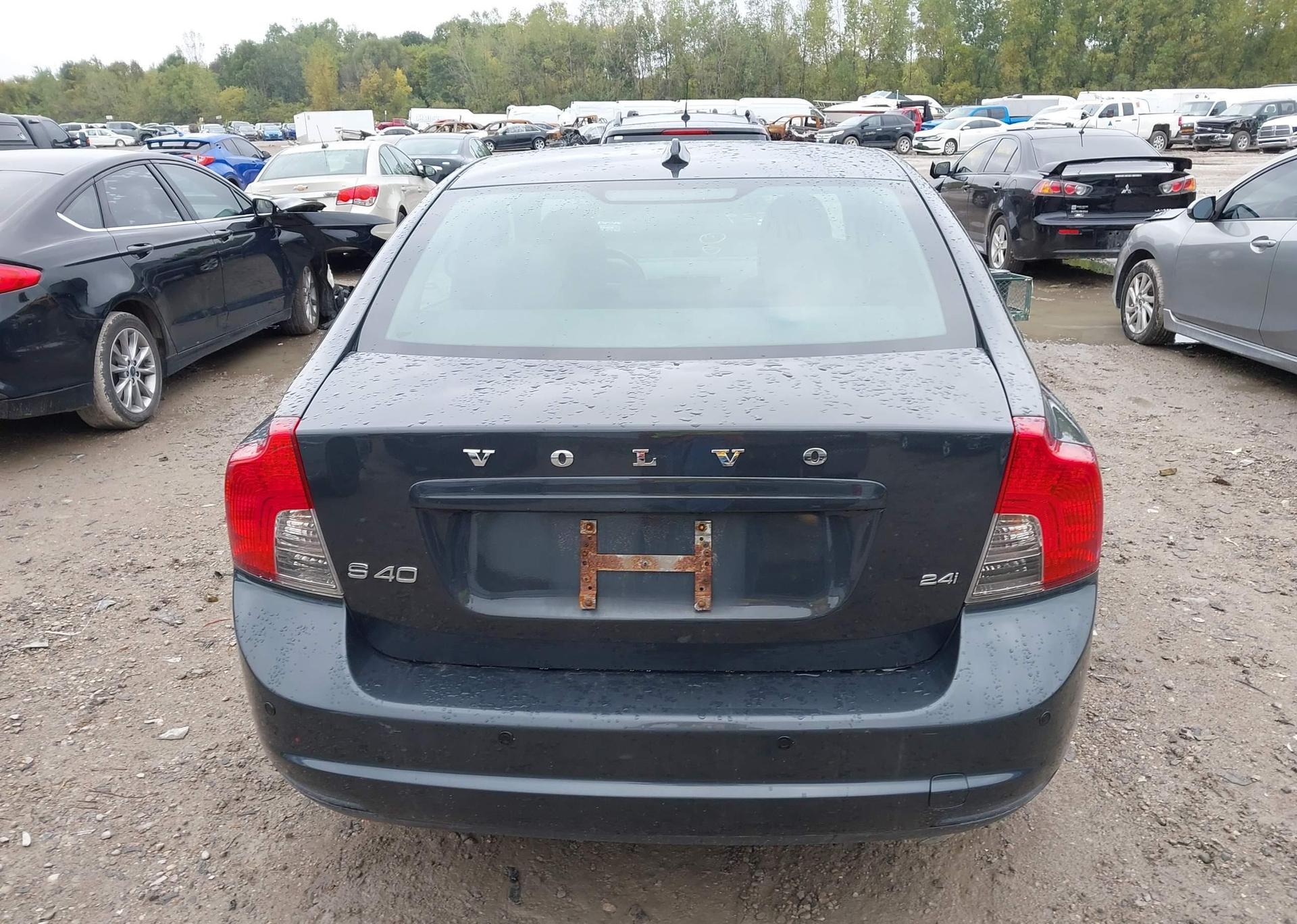 2010 VOLVO S40 2.4I