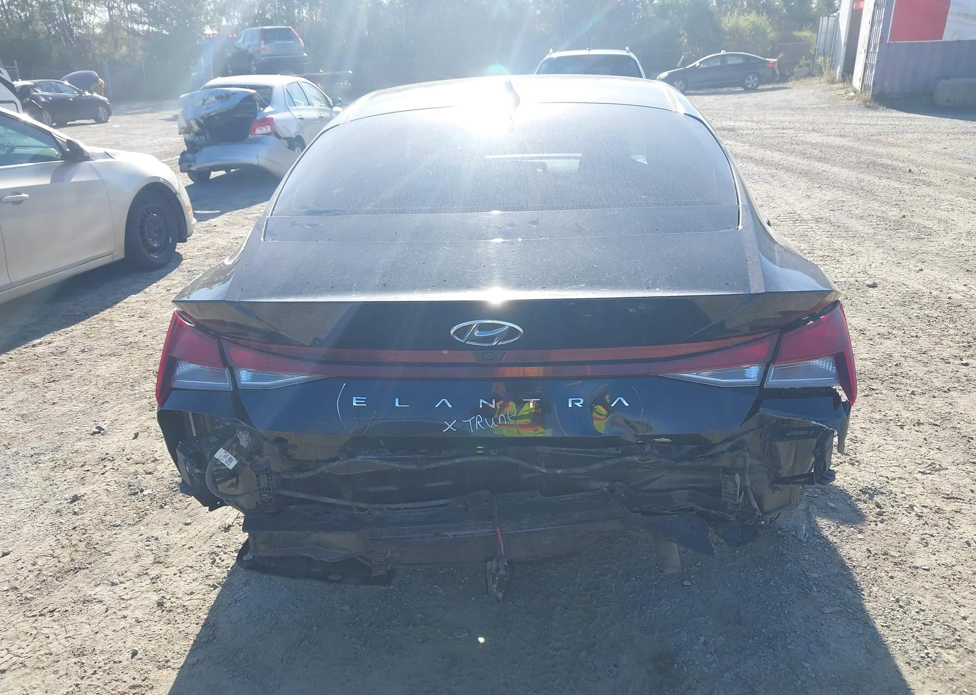 2021 HYUNDAI ELANTRA PREFERRED IVT WITH SUN AND TECH PACKAGE