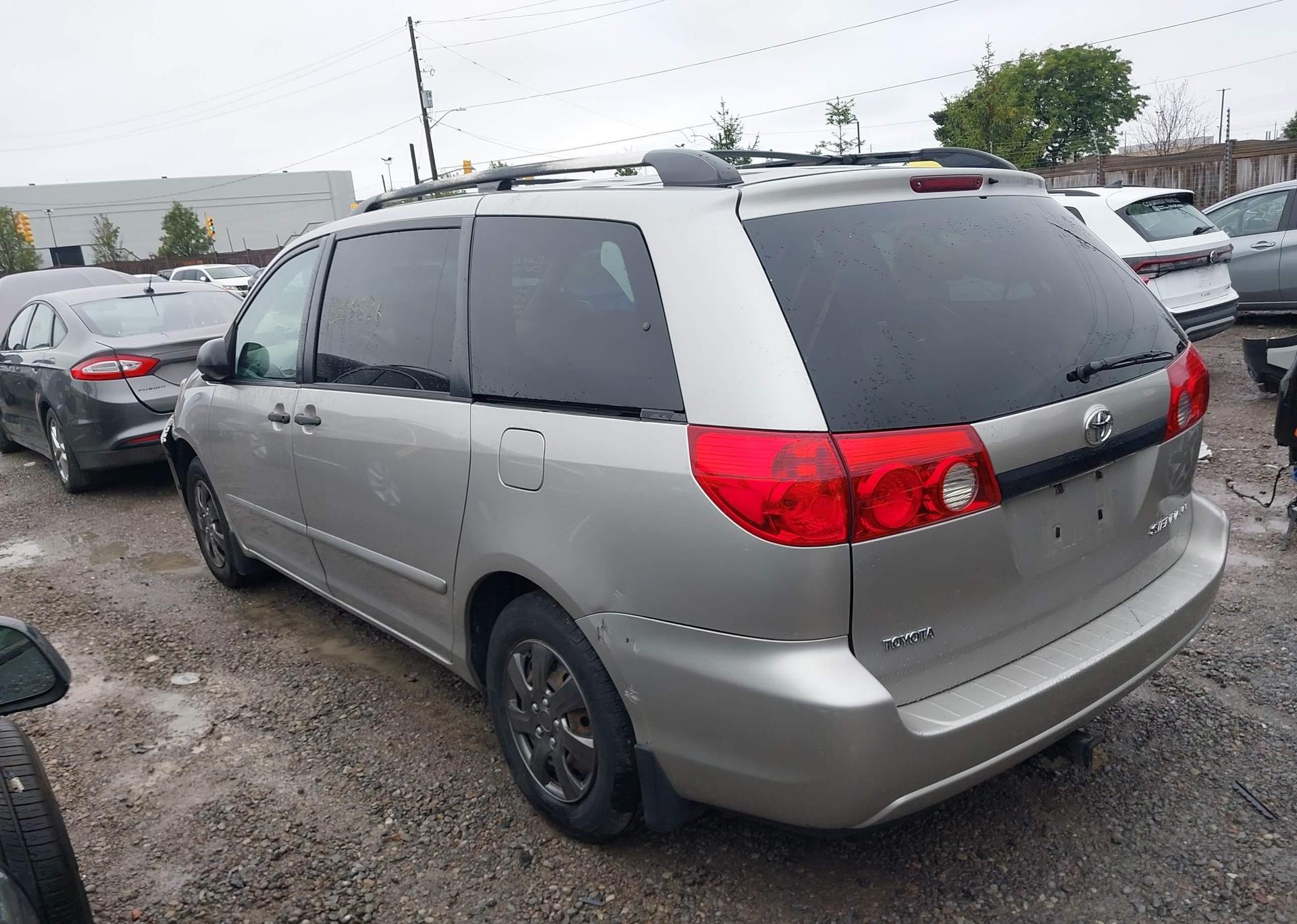 2006 TOYOTA SIENNA CE 7 PASSENGER