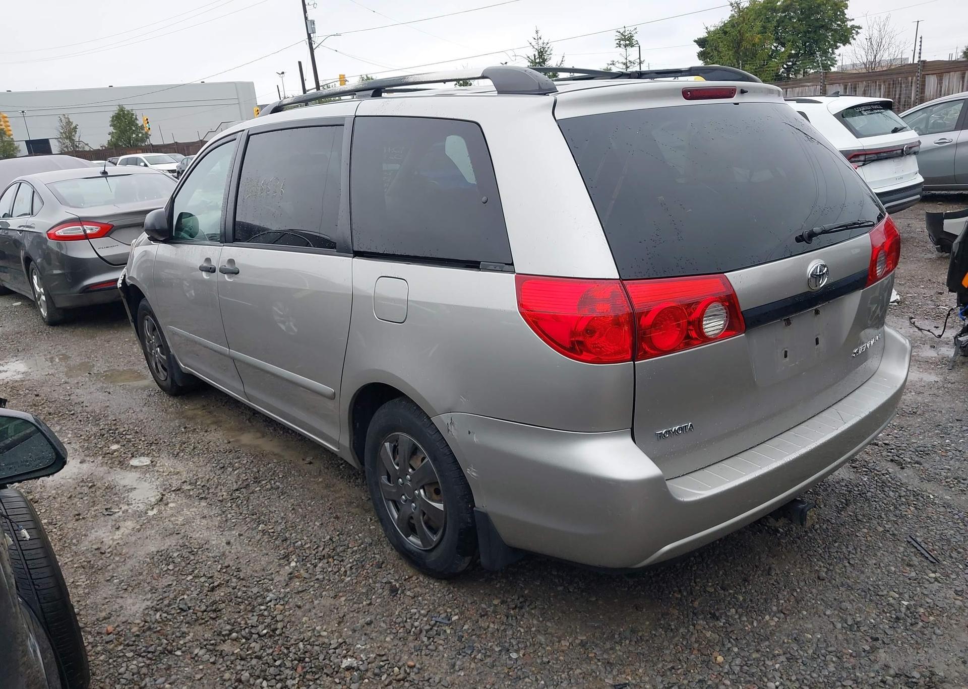 2006 TOYOTA SIENNA CE 7 PASSENGER