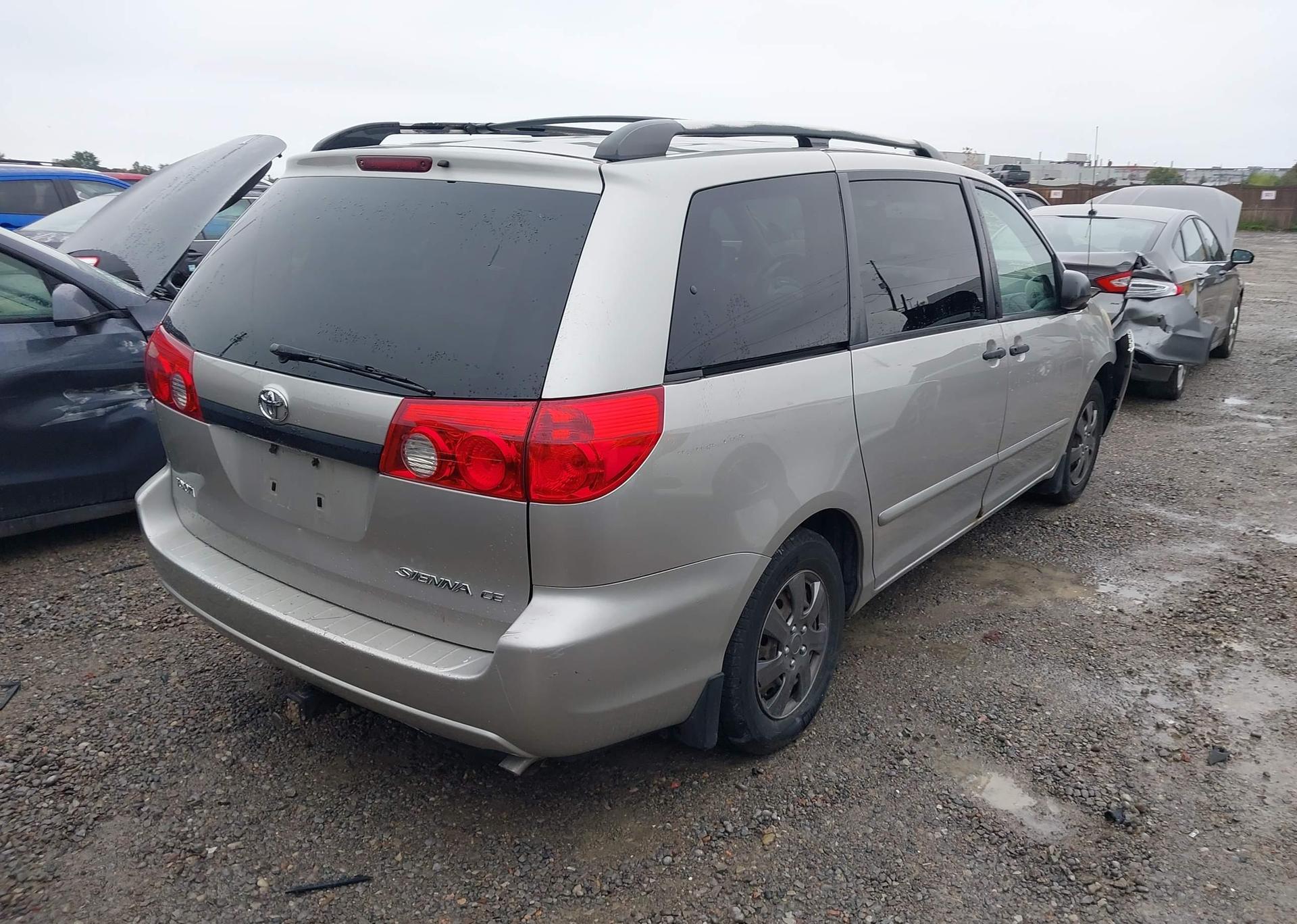 2006 TOYOTA SIENNA CE 7 PASSENGER