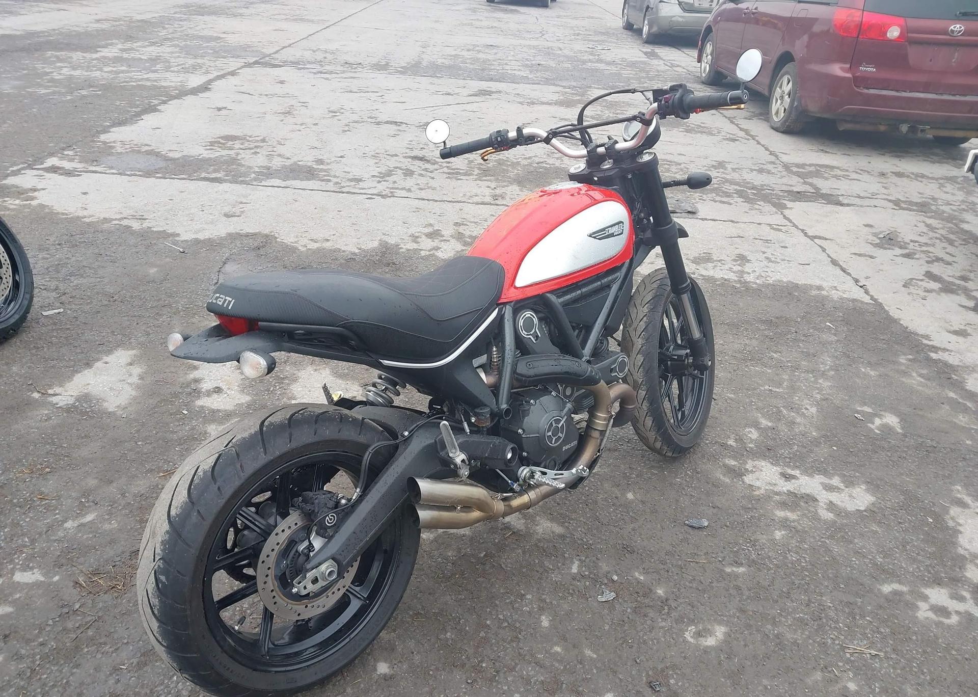 2016 DUCATI SCRAMBLER 800