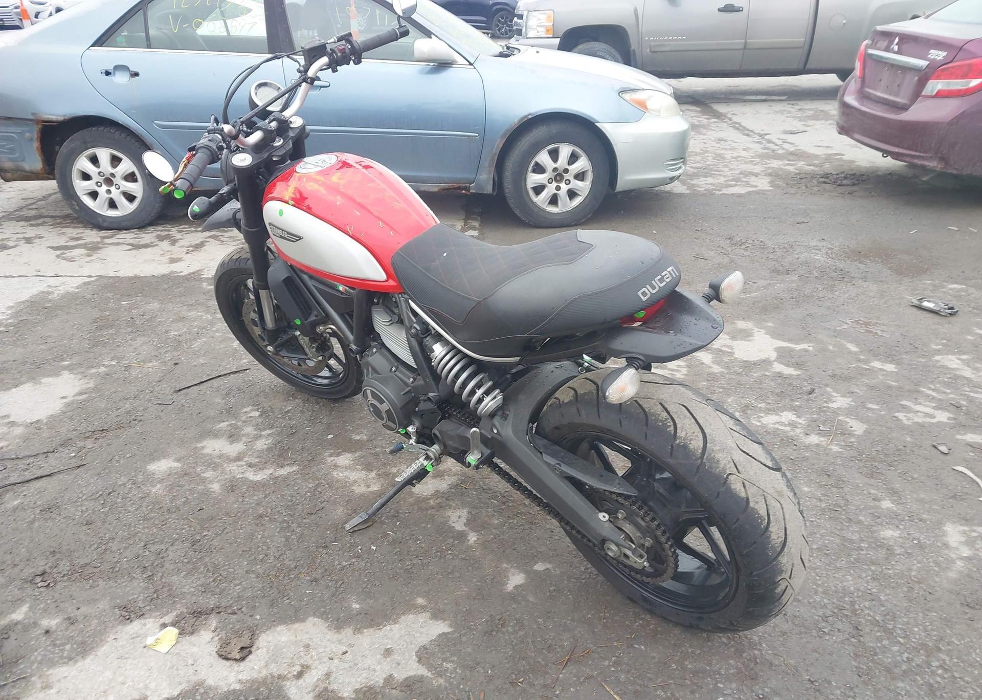 2016 DUCATI SCRAMBLER 800