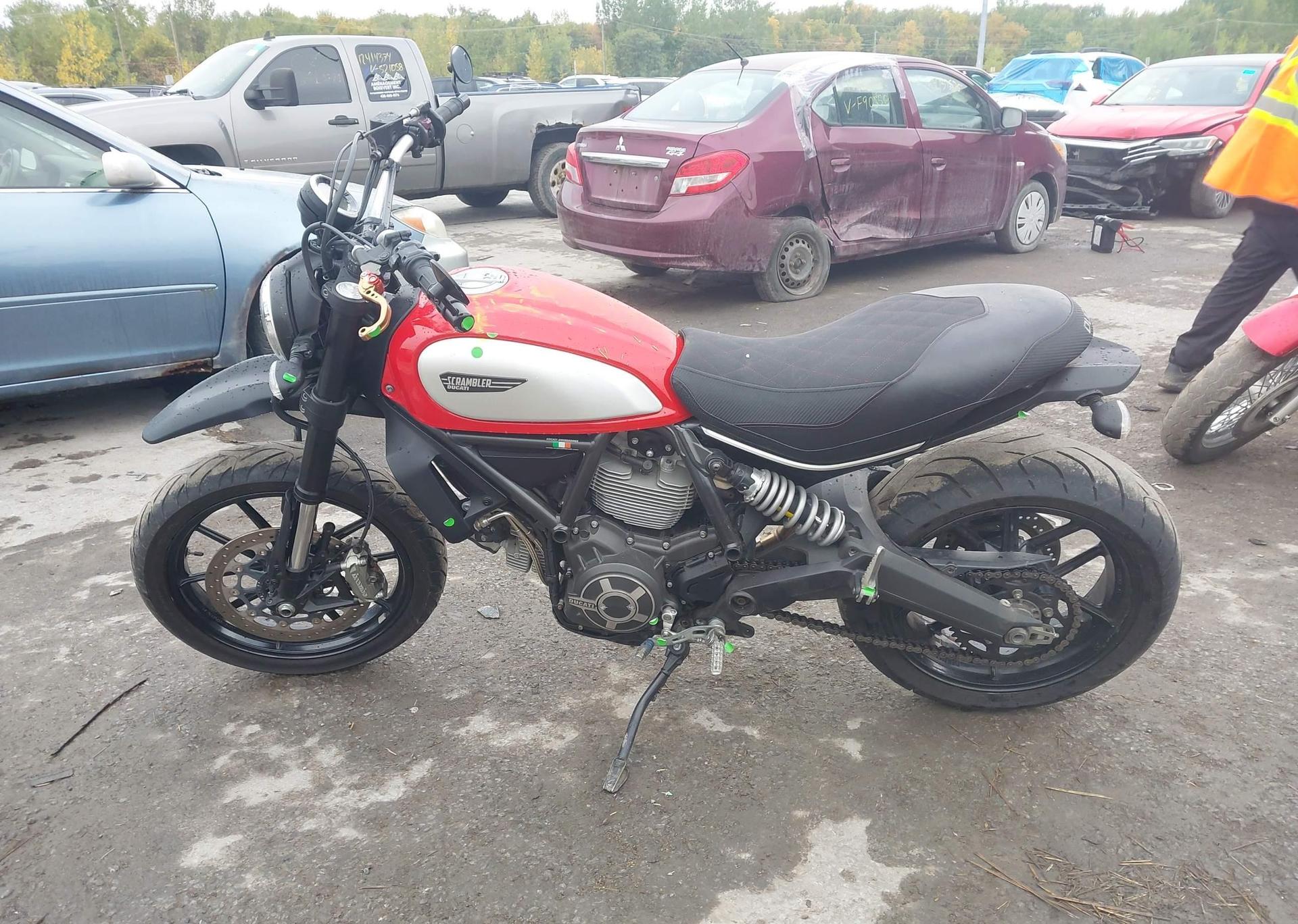 2016 DUCATI SCRAMBLER 800