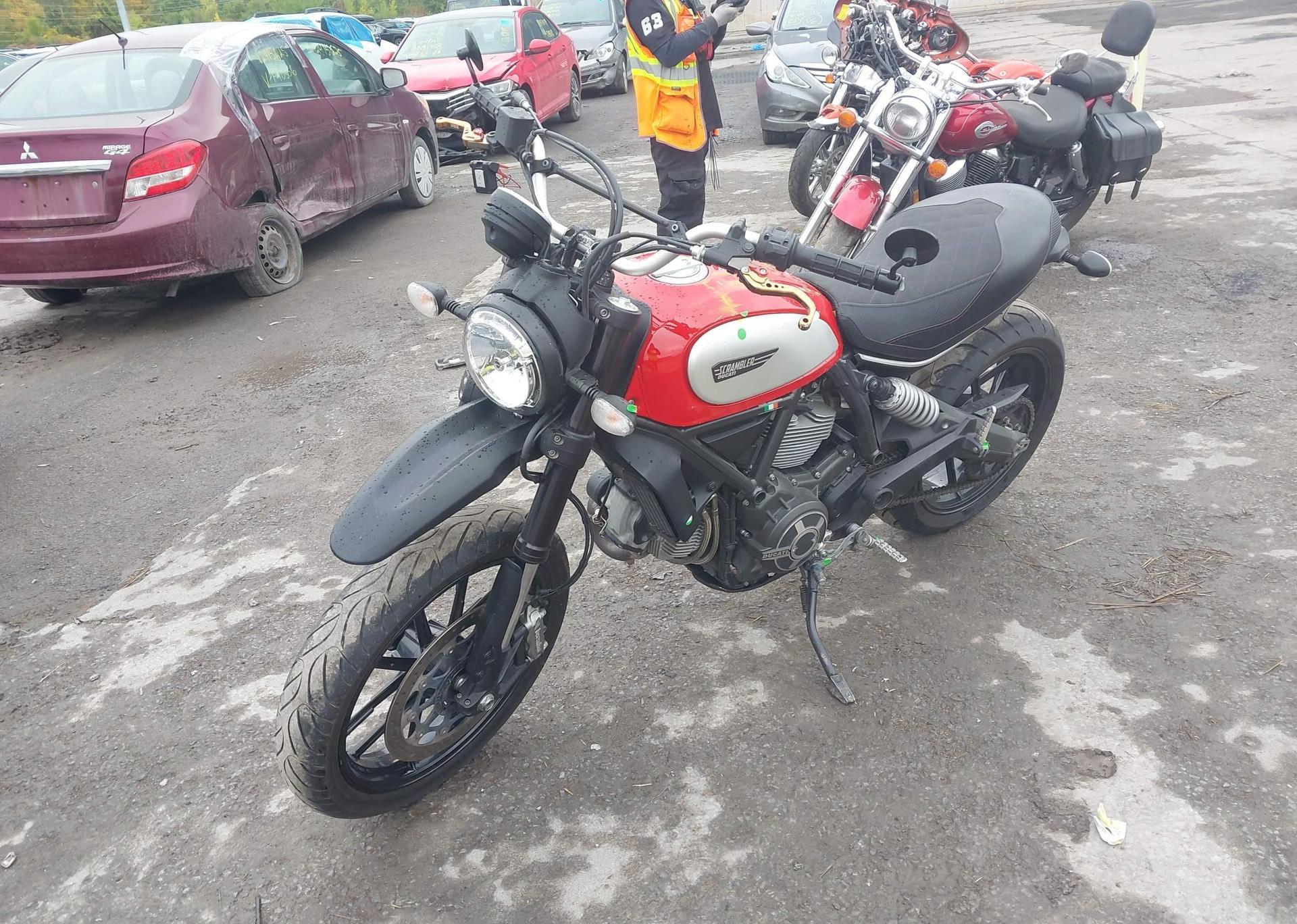 2016 DUCATI SCRAMBLER 800
