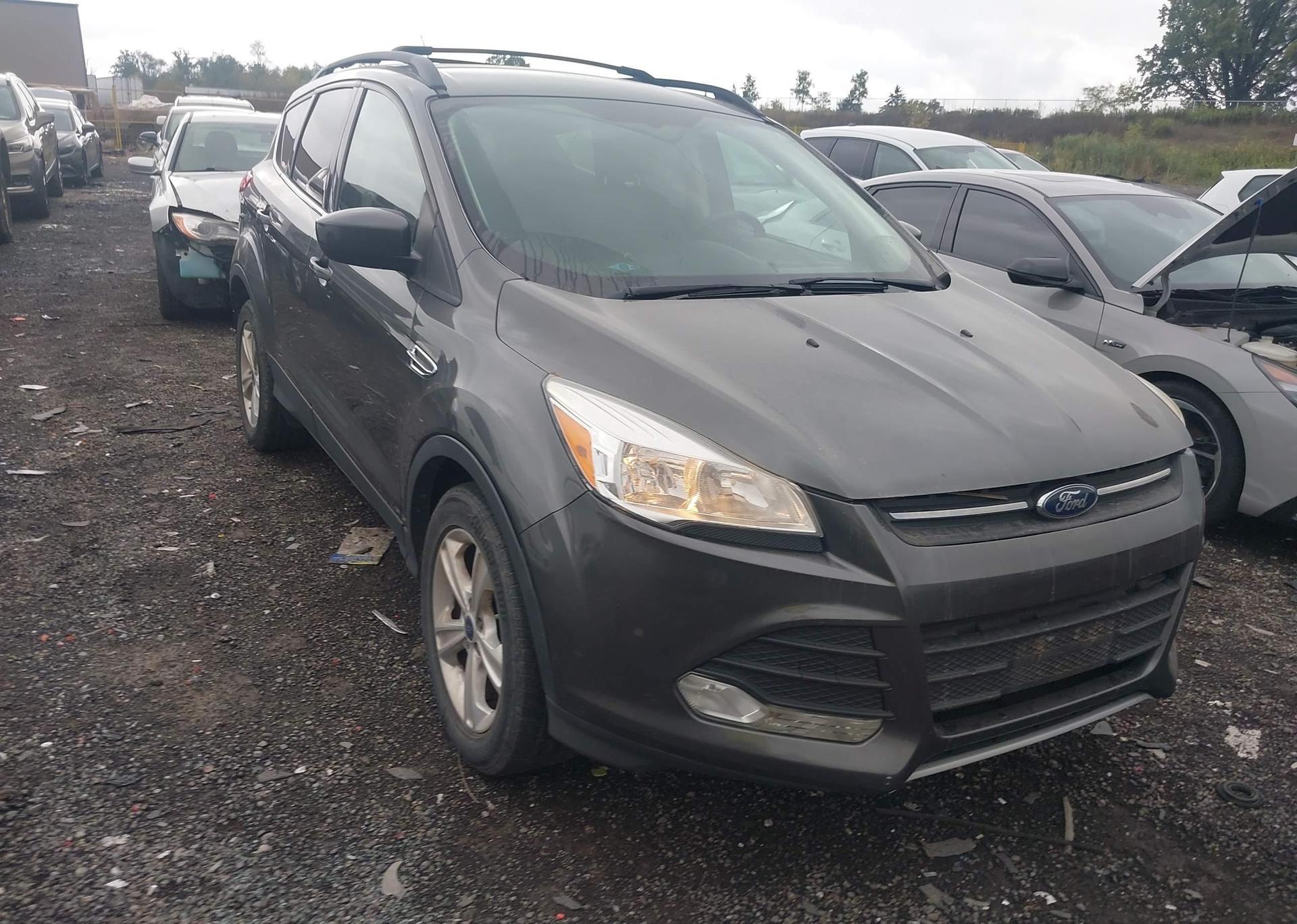 2015 FORD ESCAPE SE