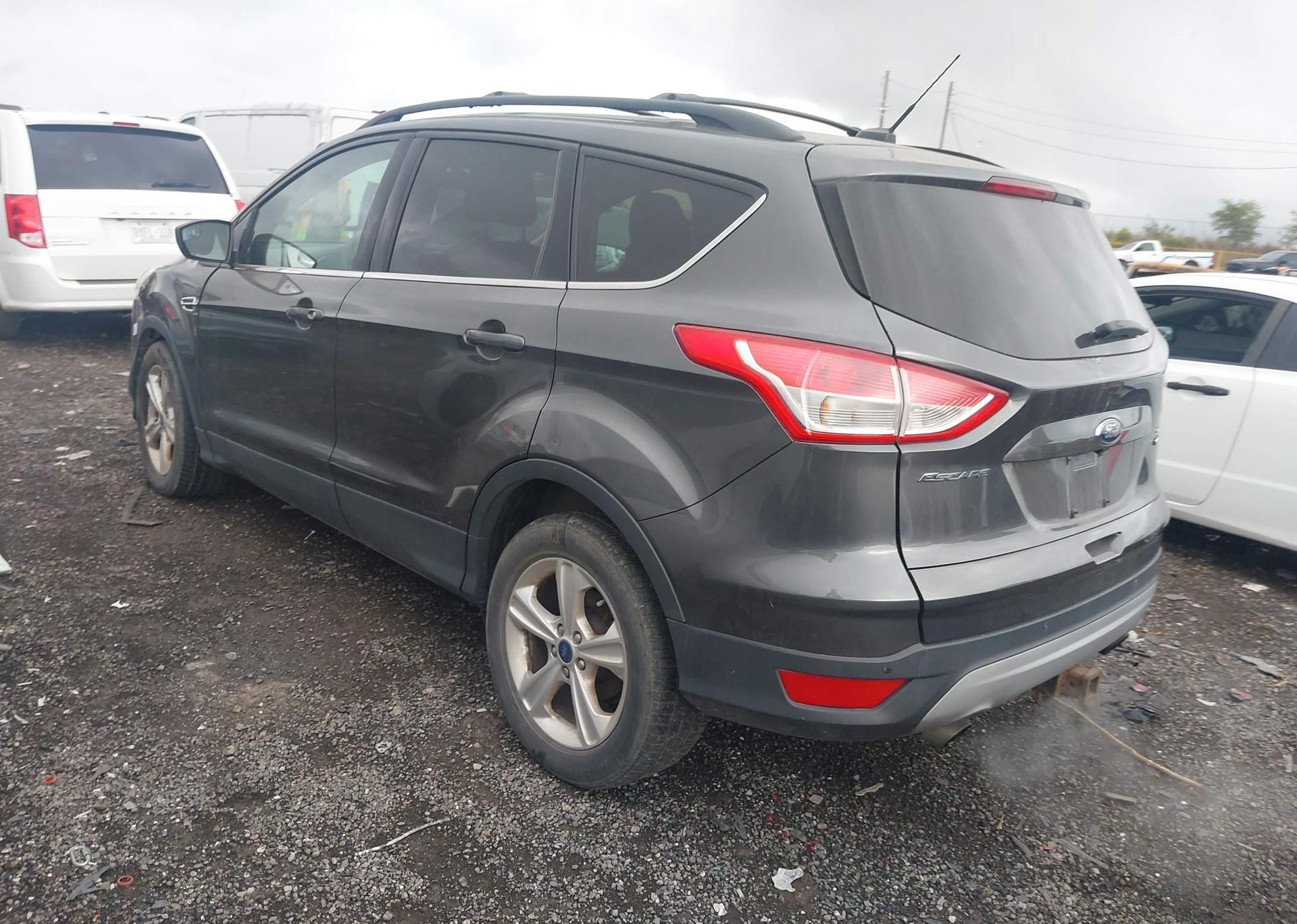 2015 FORD ESCAPE SE