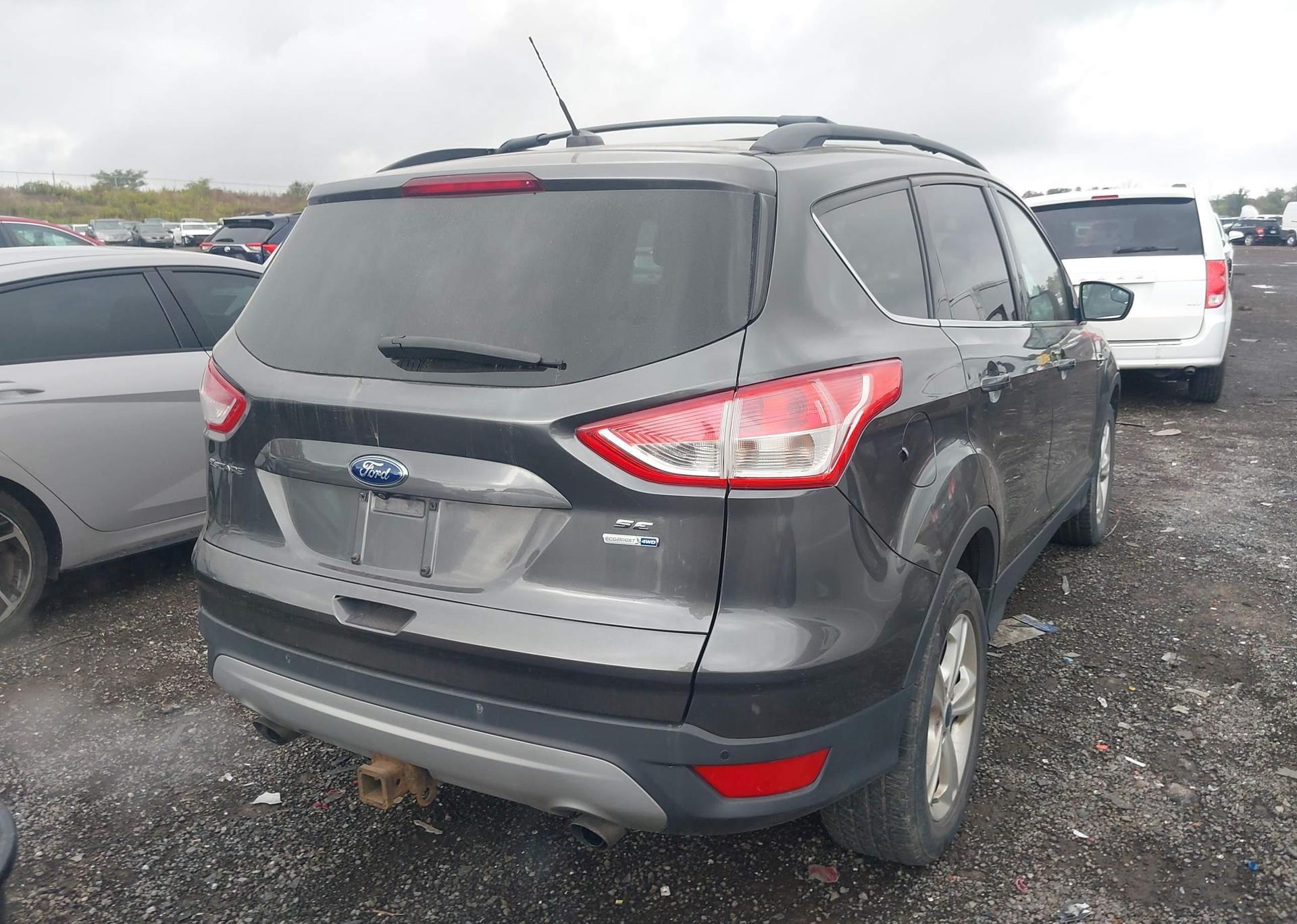 2015 FORD ESCAPE SE