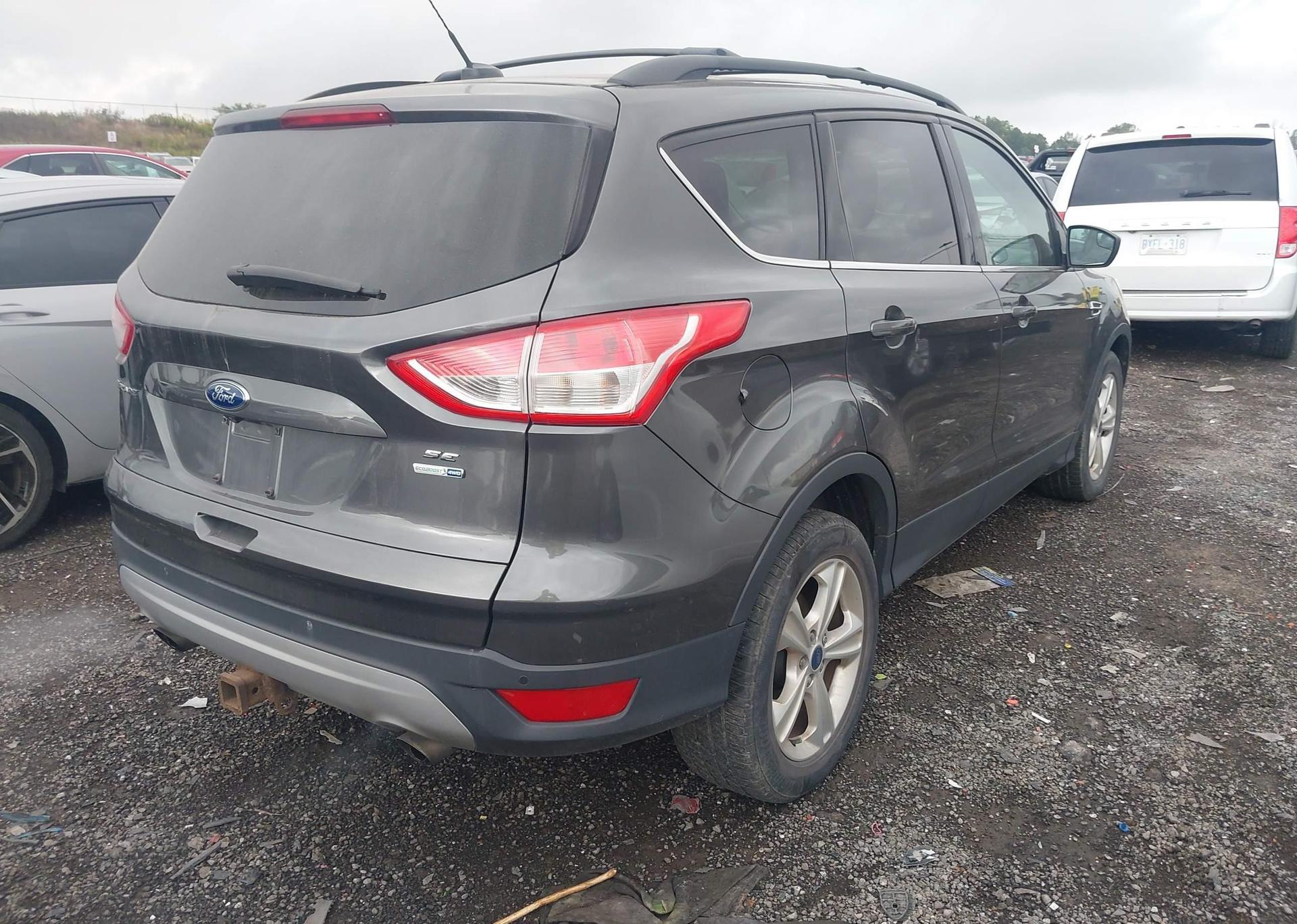 2015 FORD ESCAPE SE