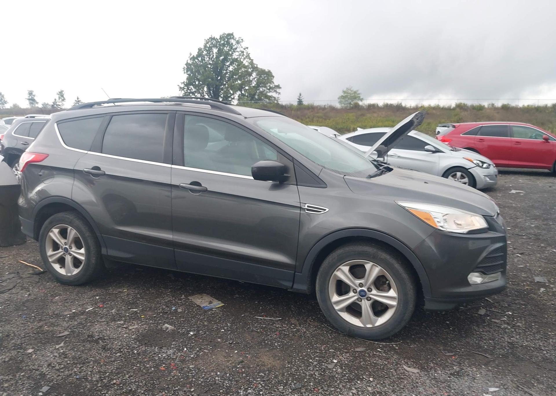 2015 FORD ESCAPE SE
