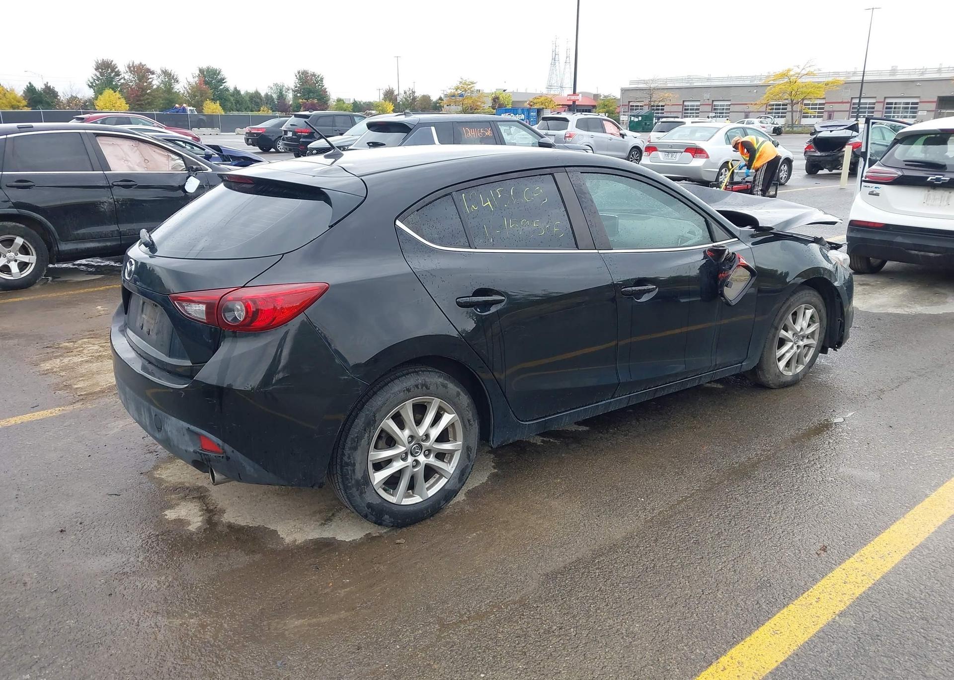 2015 MAZDA MAZDA3 GS