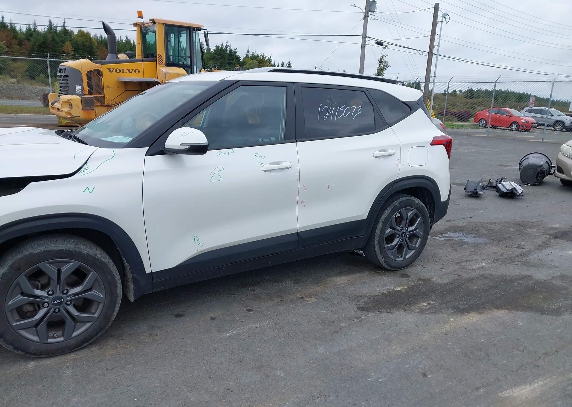 2024 KIA SELTOS LX