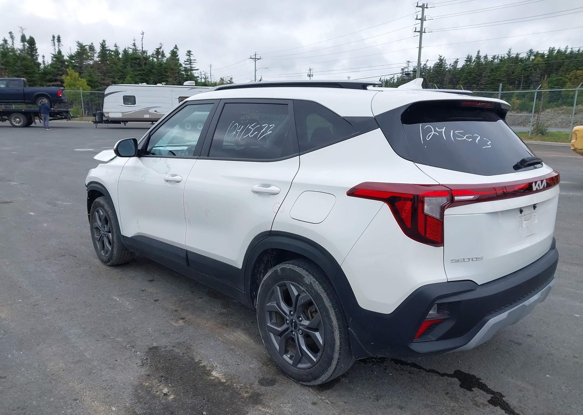 2024 KIA SELTOS LX