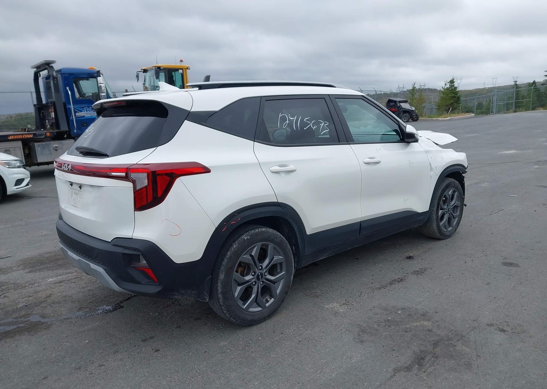 2024 KIA SELTOS LX