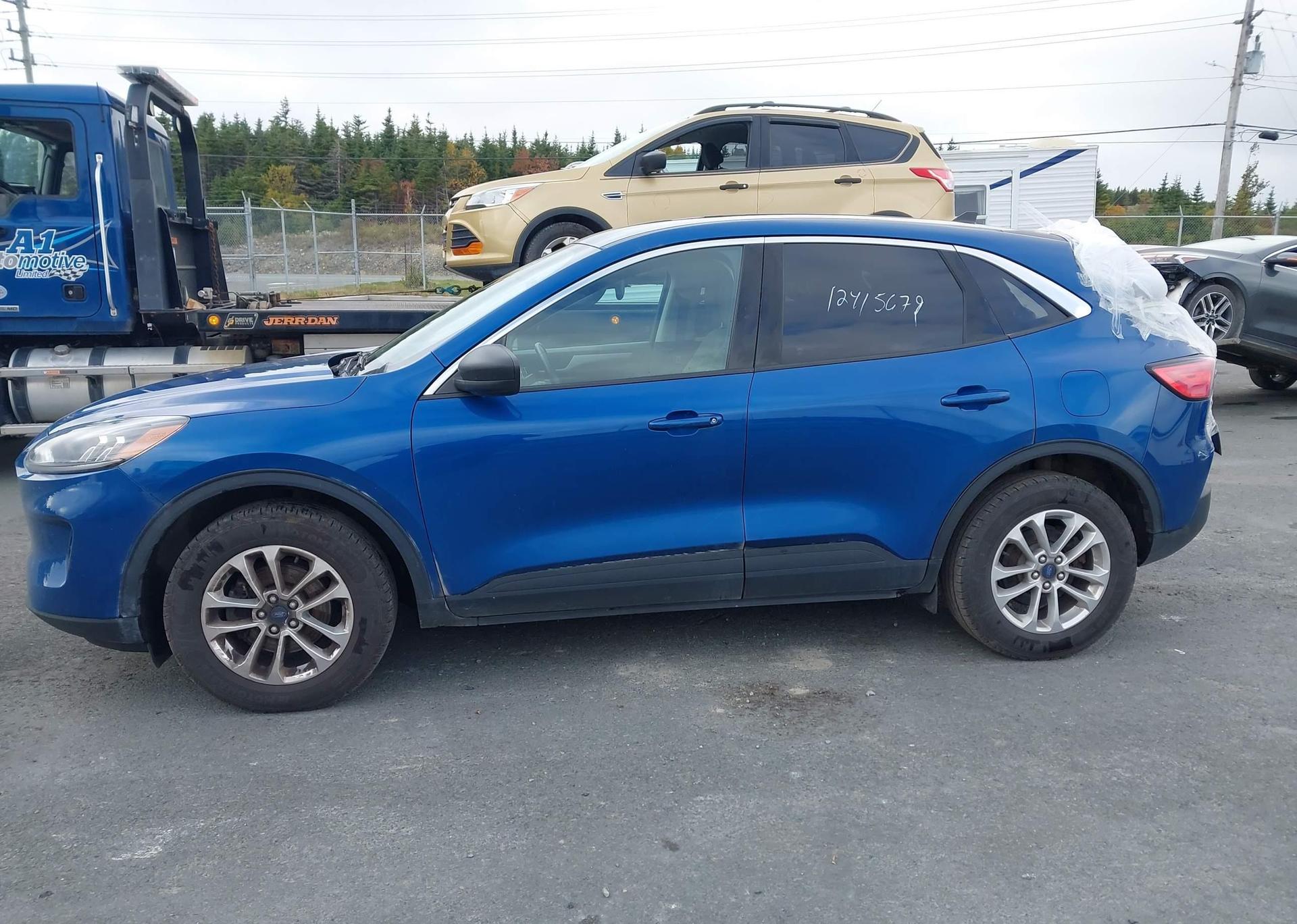 2022 FORD ESCAPE SE