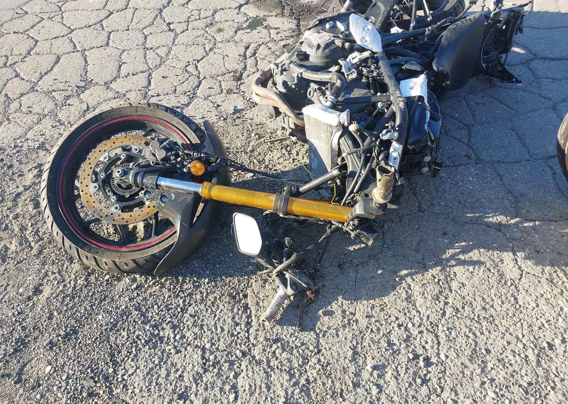 2019 YAMAHA YZFR3 A