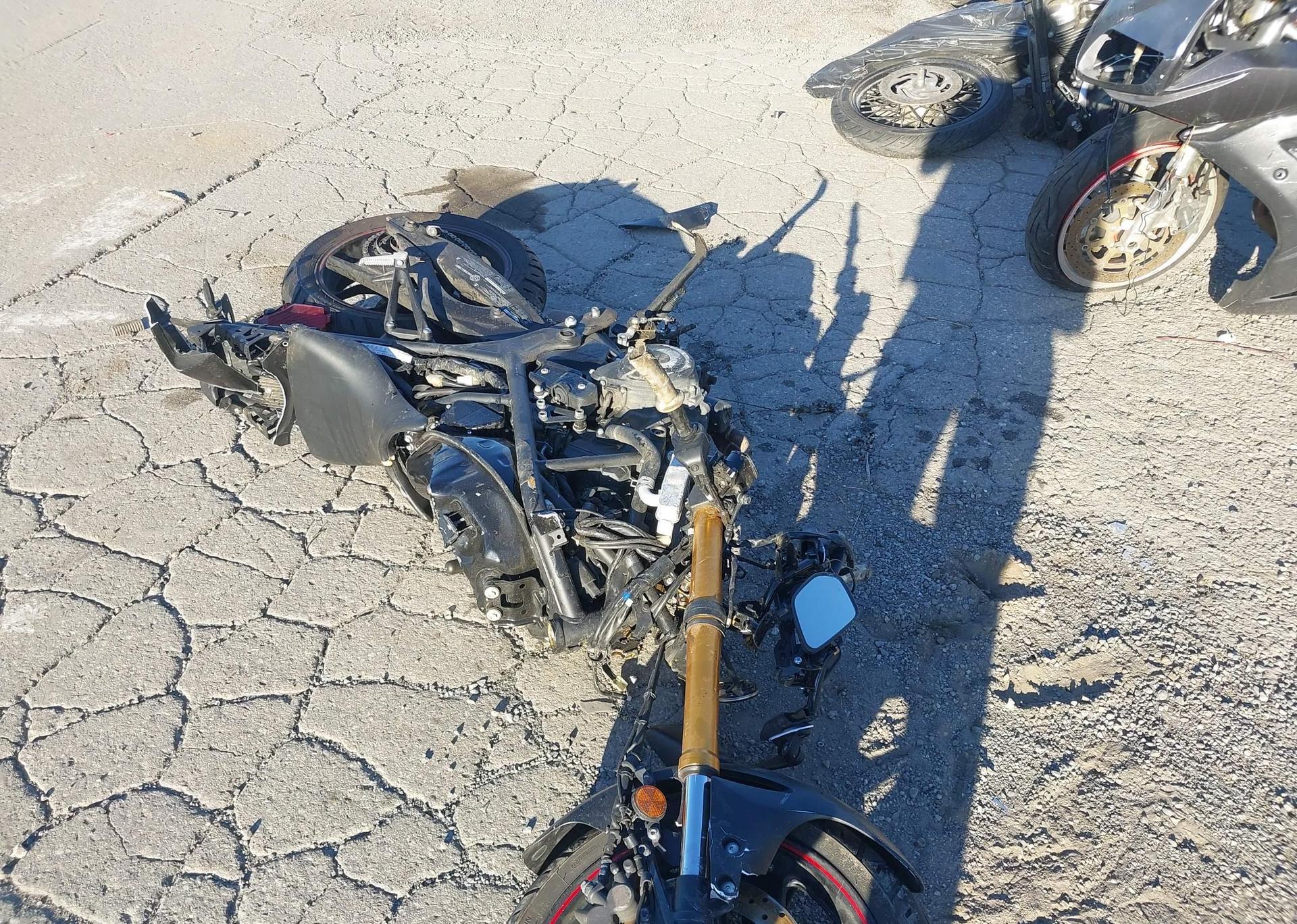 2019 YAMAHA YZFR3 A