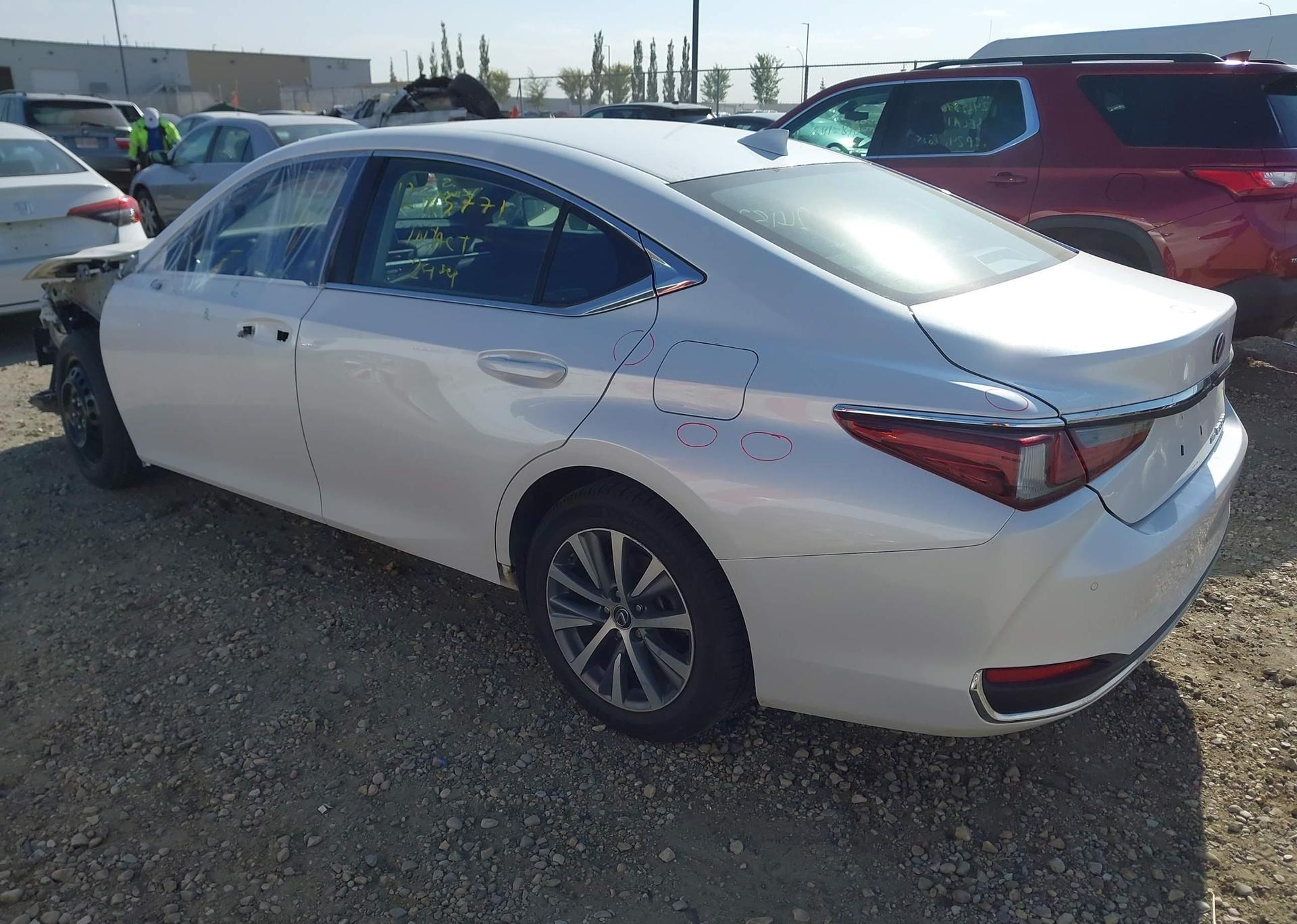 2021 LEXUS ES 250