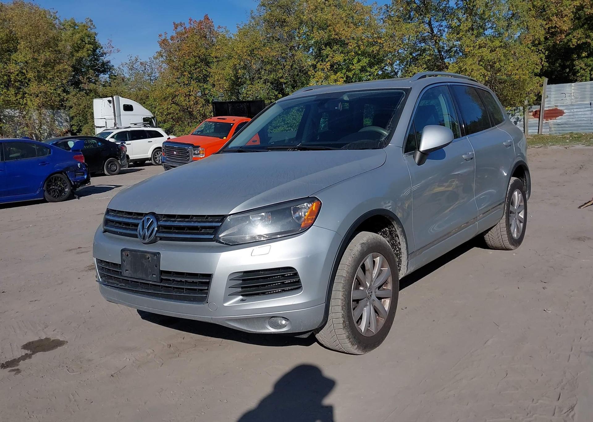 2013 VOLKSWAGEN TOUAREG