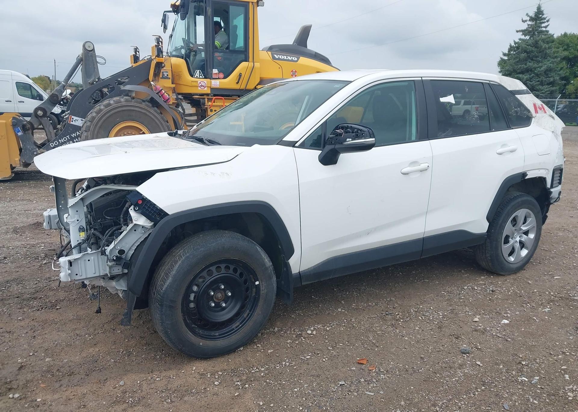 2022 TOYOTA RAV4 LE