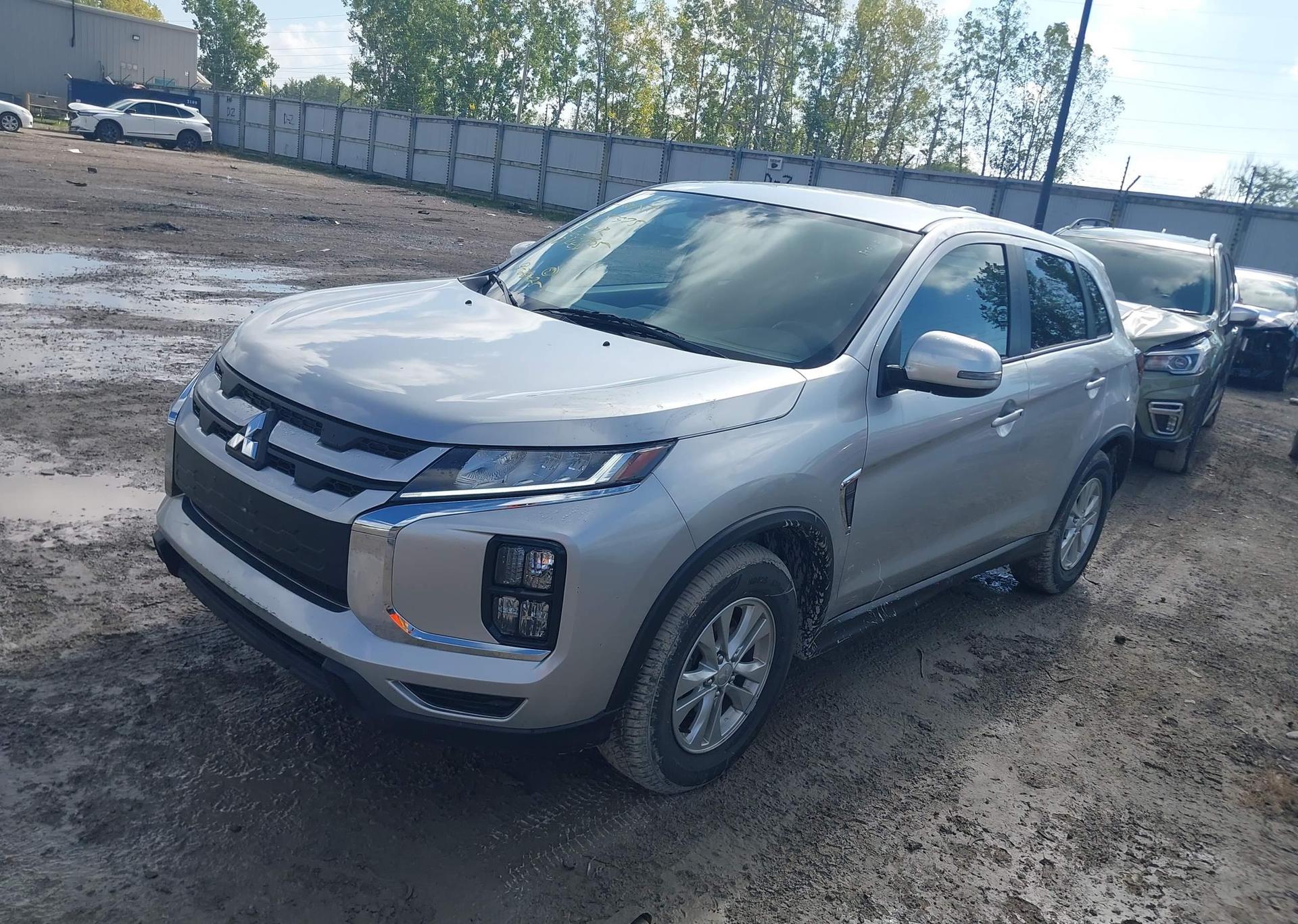 2024 MITSUBISHI RVR SE
